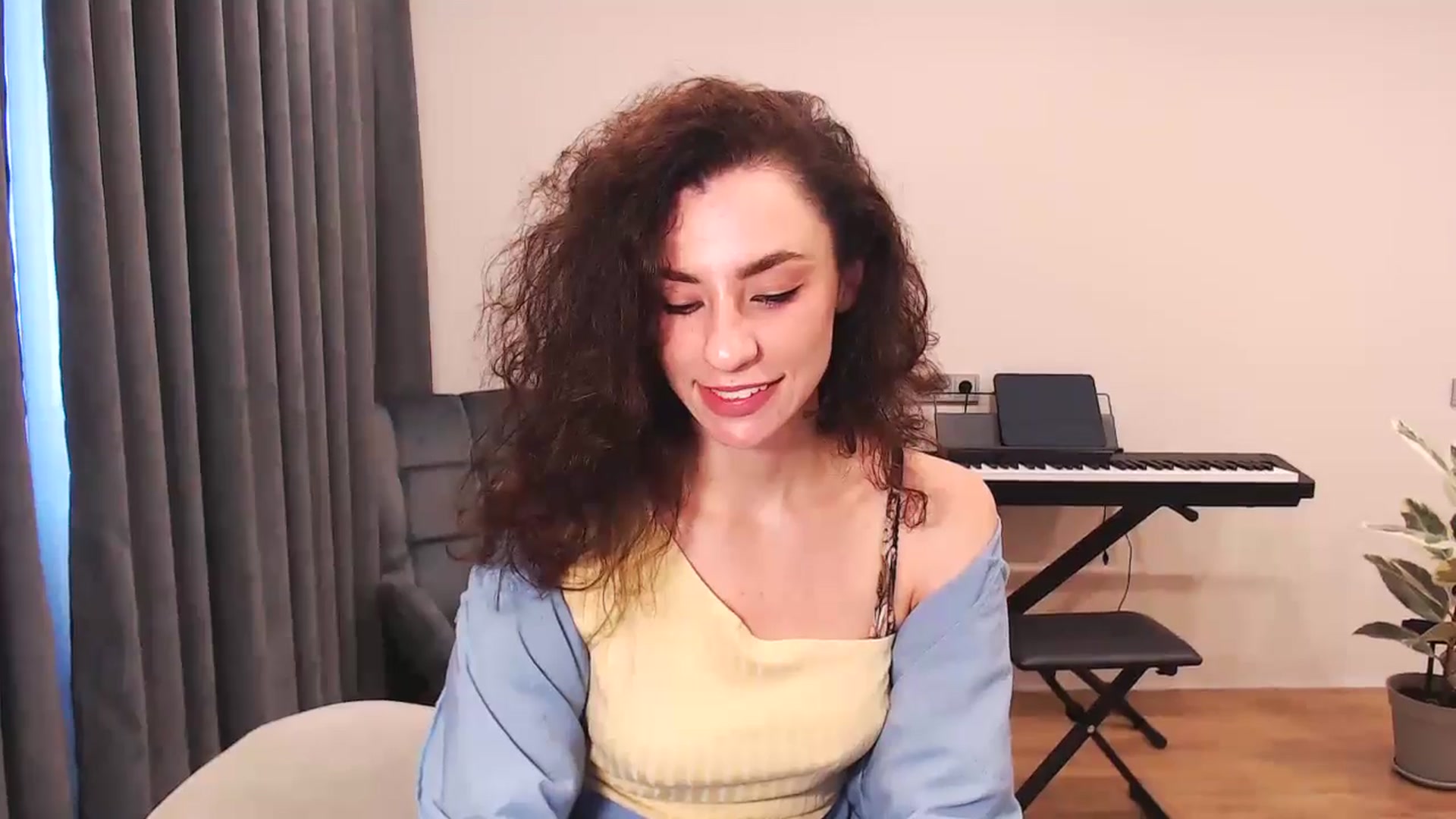 Gallery image thumbnail from Millla_Mi's myfreecams stream on, 06/16/2024, 17:02 image 12 of 20