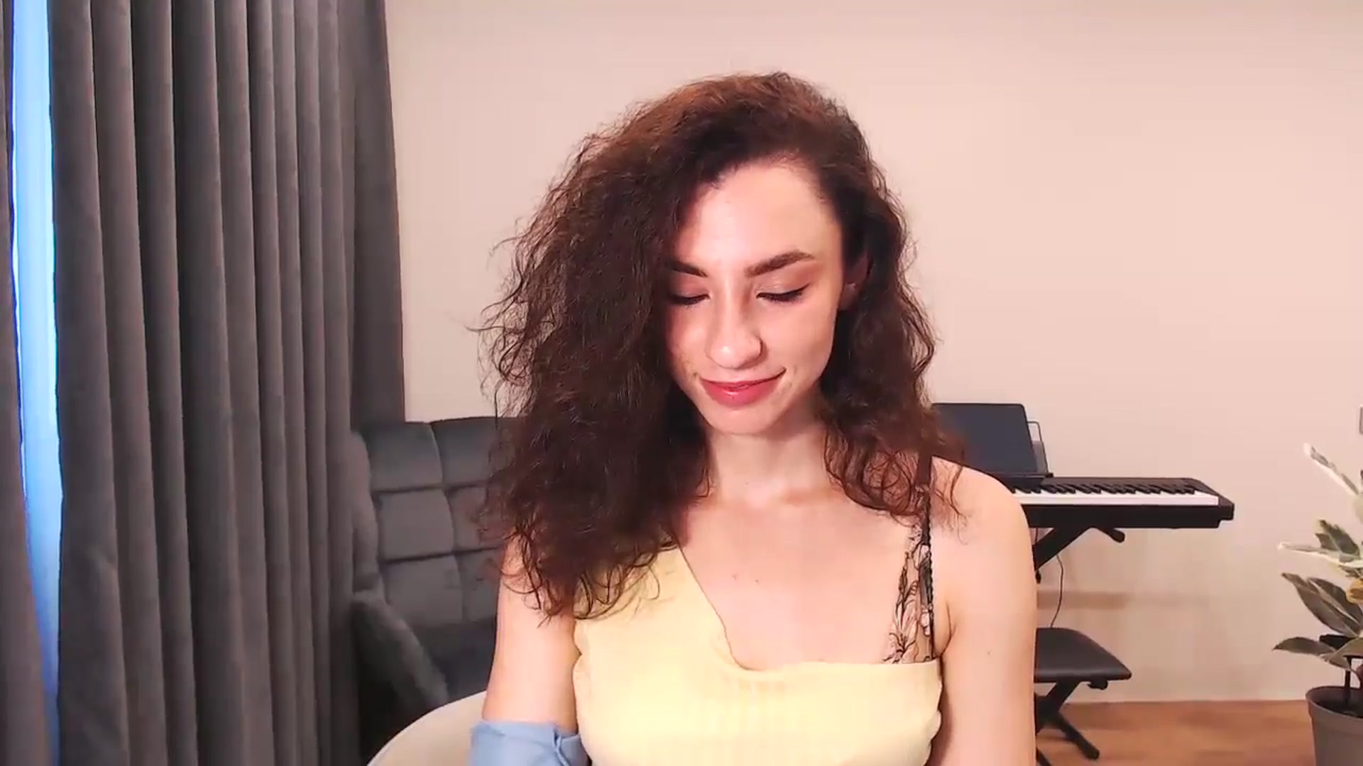 Gallery image thumbnail from Millla_Mi's myfreecams stream on, 06/16/2024, 17:02 image 17 of 20