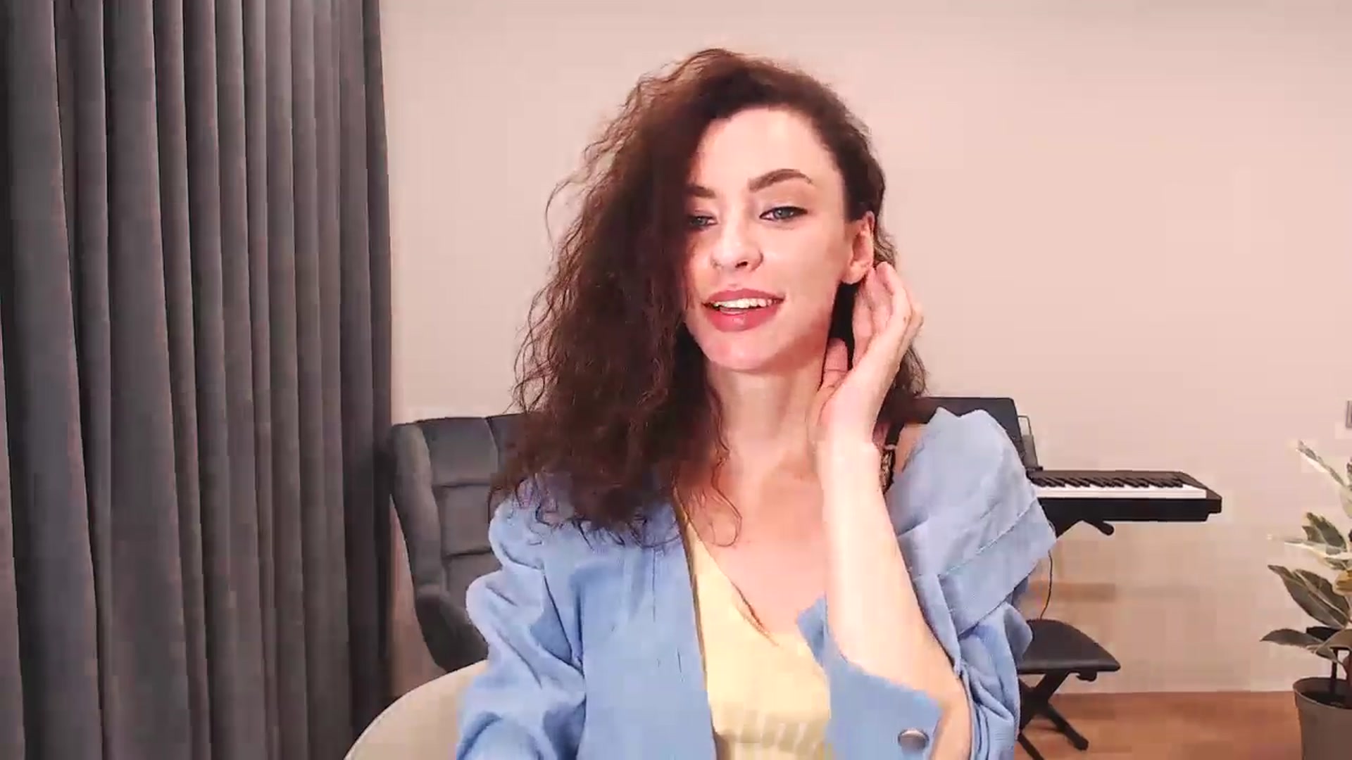 Gallery image thumbnail from Millla_Mi's myfreecams stream on, 06/16/2024, 19:06 image 12 of 20