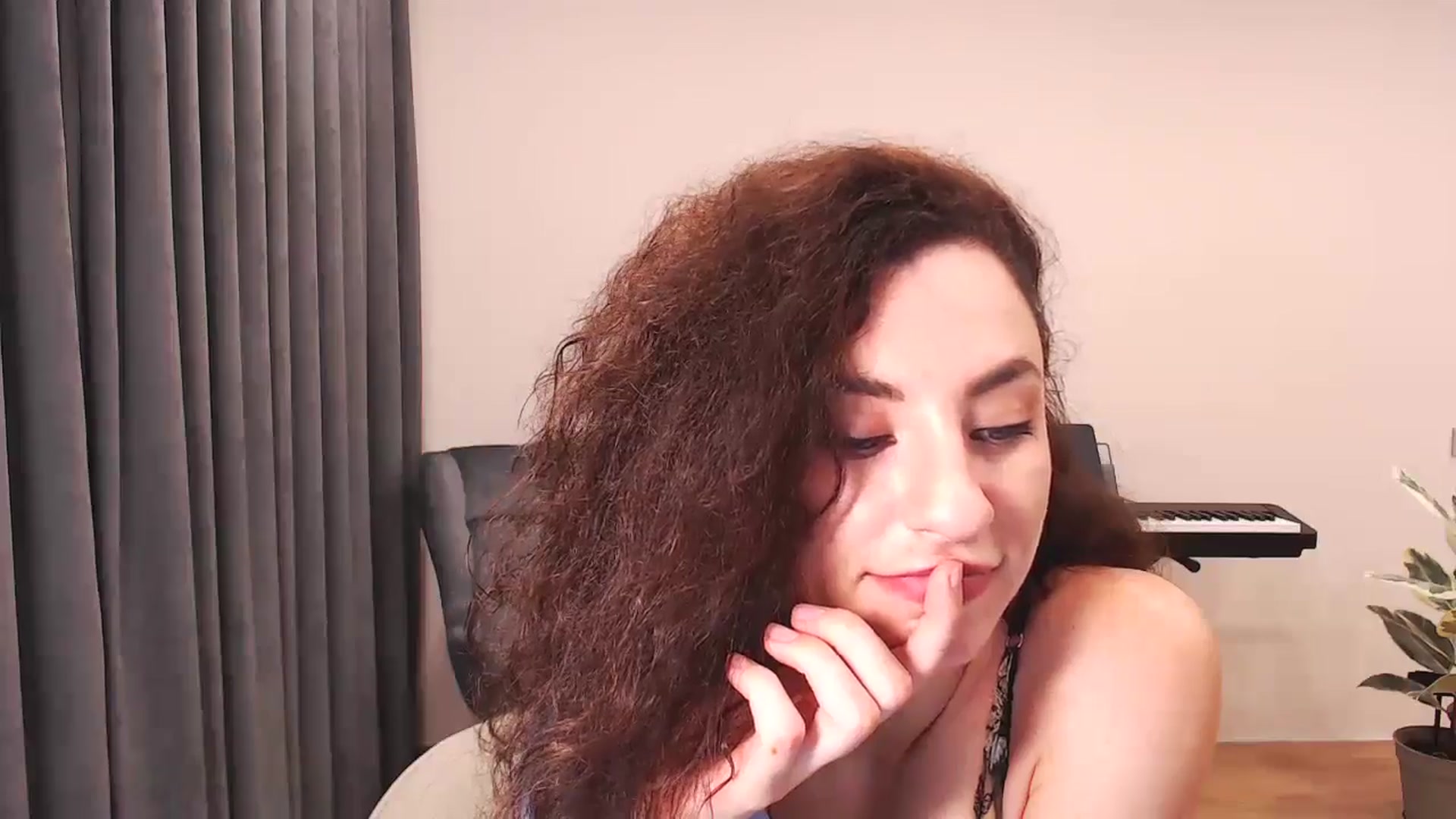 Gallery image thumbnail from Millla_Mi's myfreecams stream on, 06/16/2024, 19:06 image 10 of 20