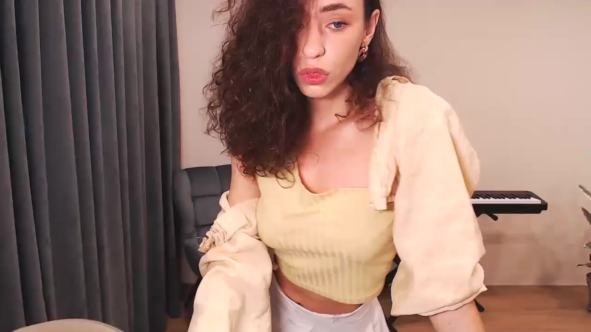 Gallery image thumbnail from Millla_Mi's myfreecams stream on, 06/30/2024, 07:42 image 14 of 20