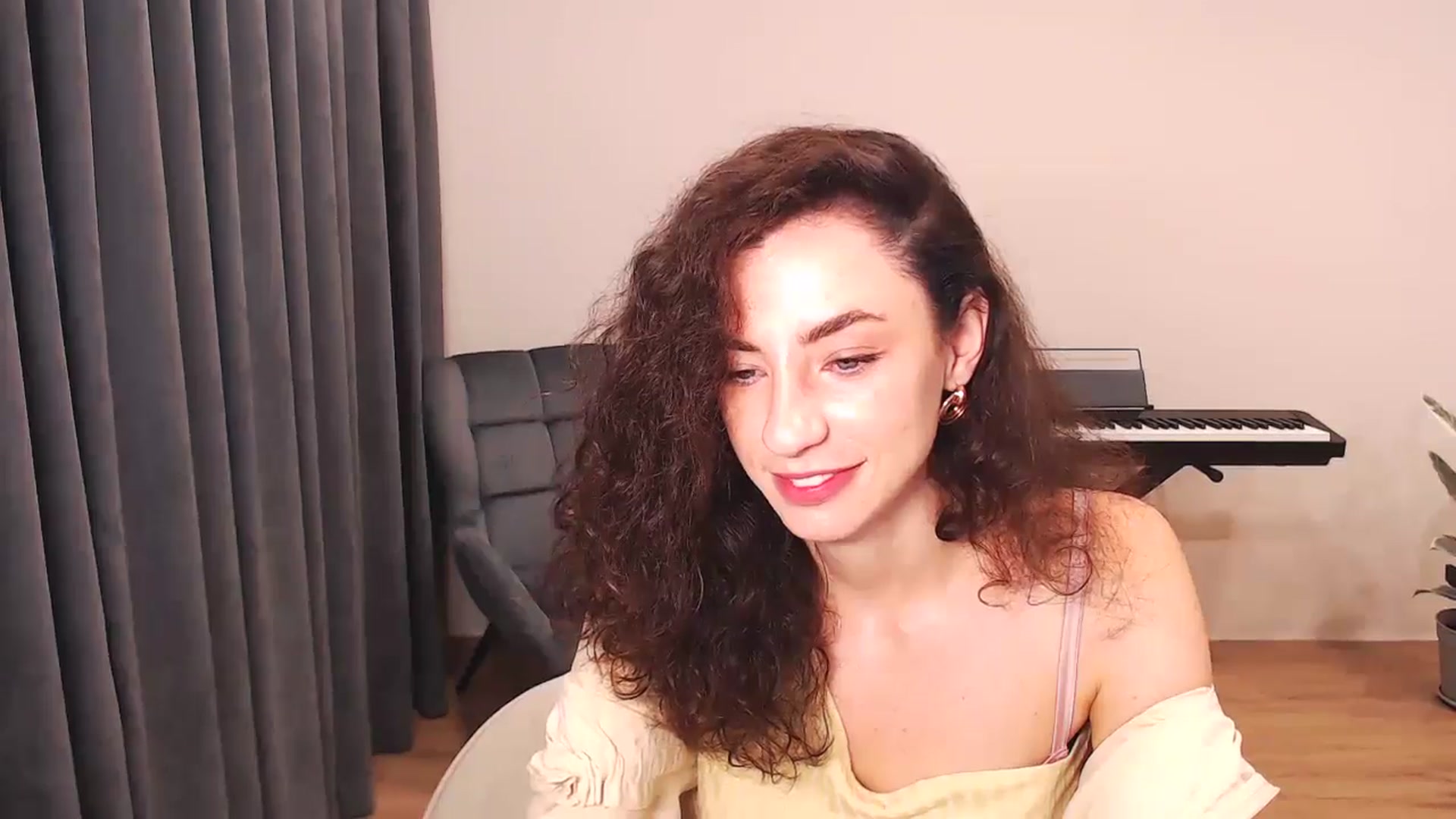 Gallery image thumbnail from Millla_Mi's myfreecams stream on, 06/30/2024, 07:42 image 18 of 20