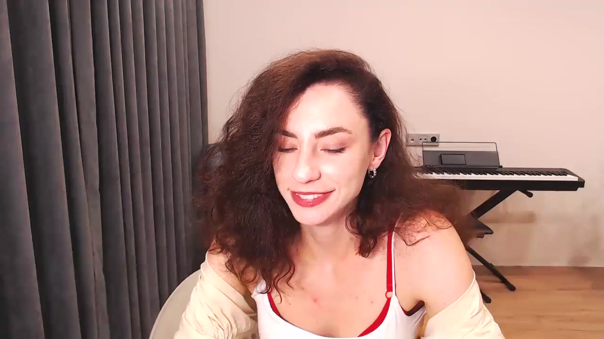 Gallery image thumbnail from Millla_Mi's myfreecams stream on, 07/06/2024, 18:58 image 18 of 20