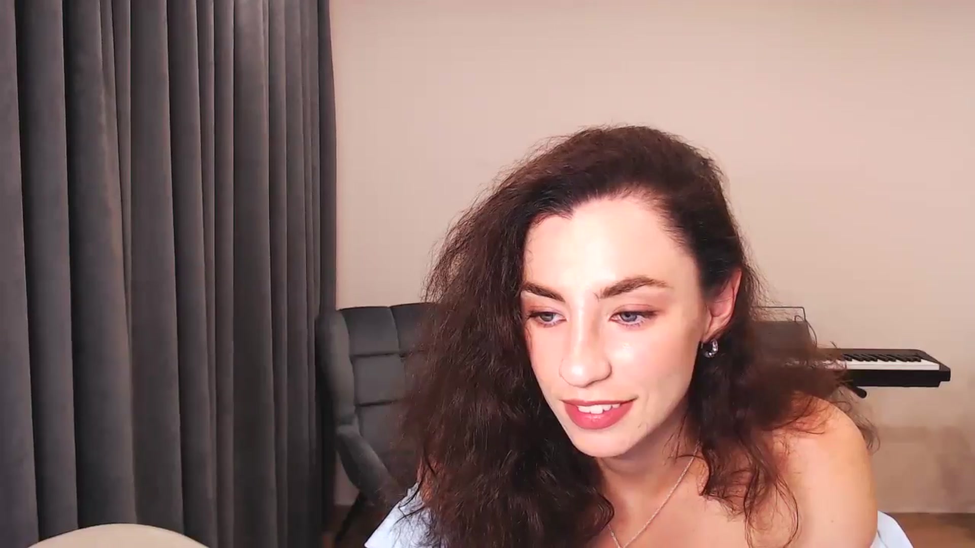 Gallery image thumbnail from Millla_Mi's myfreecams stream on, 07/13/2024, 20:00 image 6 of 20