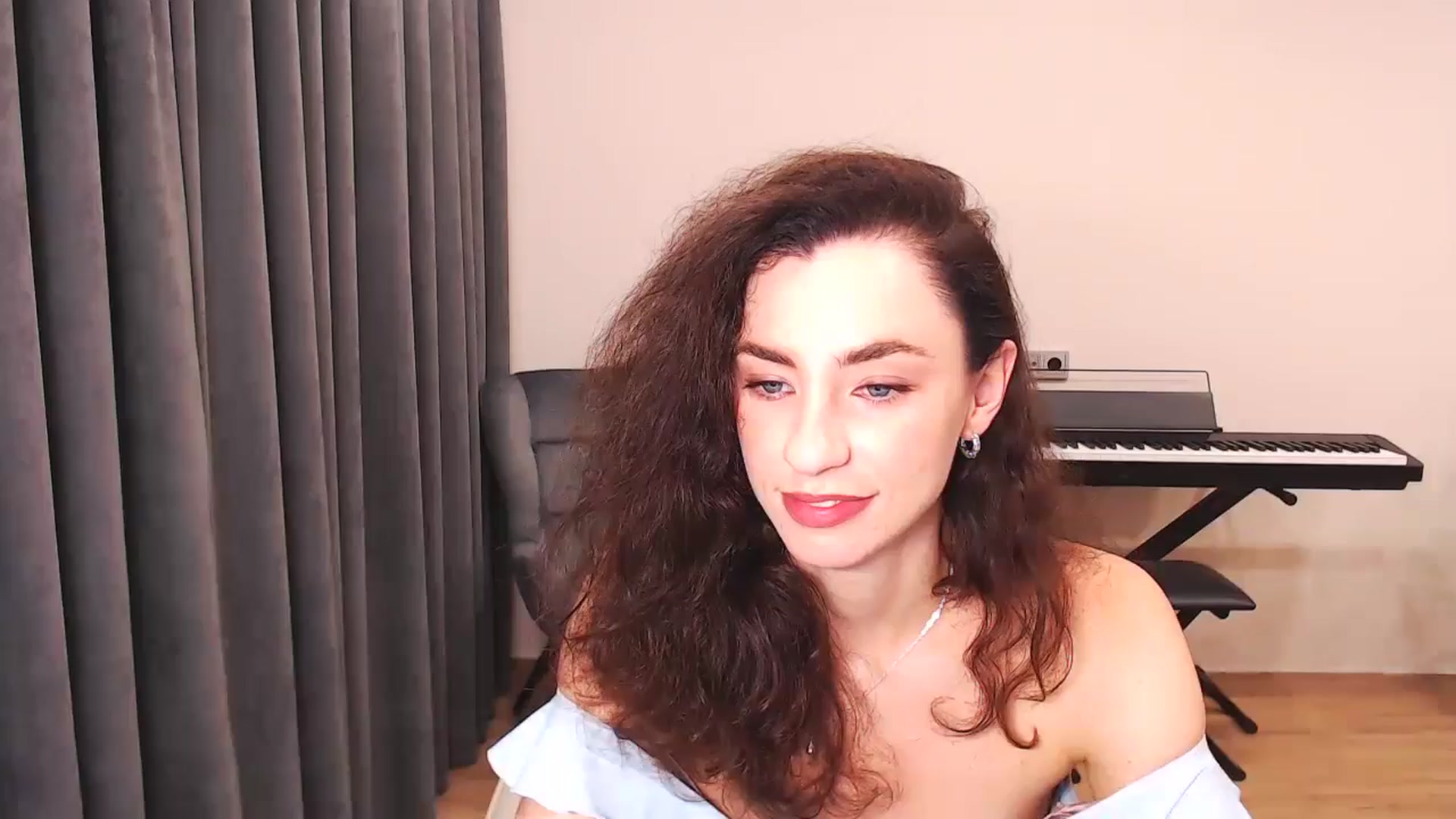 Gallery image thumbnail from Millla_Mi's myfreecams stream on, 07/13/2024, 20:00 image 16 of 20