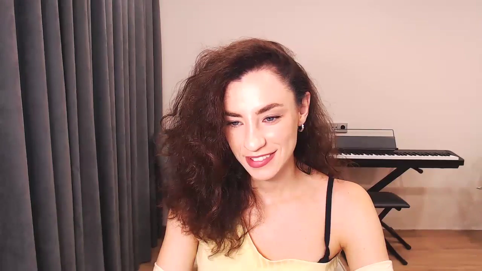 Gallery image thumbnail from Millla_Mi's myfreecams stream on, 07/14/2024, 06:06 image 5 of 20