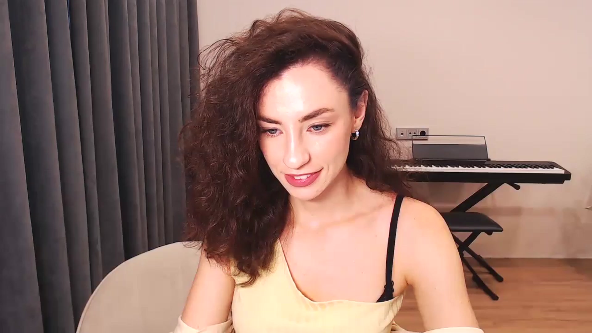 Gallery image thumbnail from Millla_Mi's myfreecams stream on, 07/14/2024, 06:06 image 17 of 20