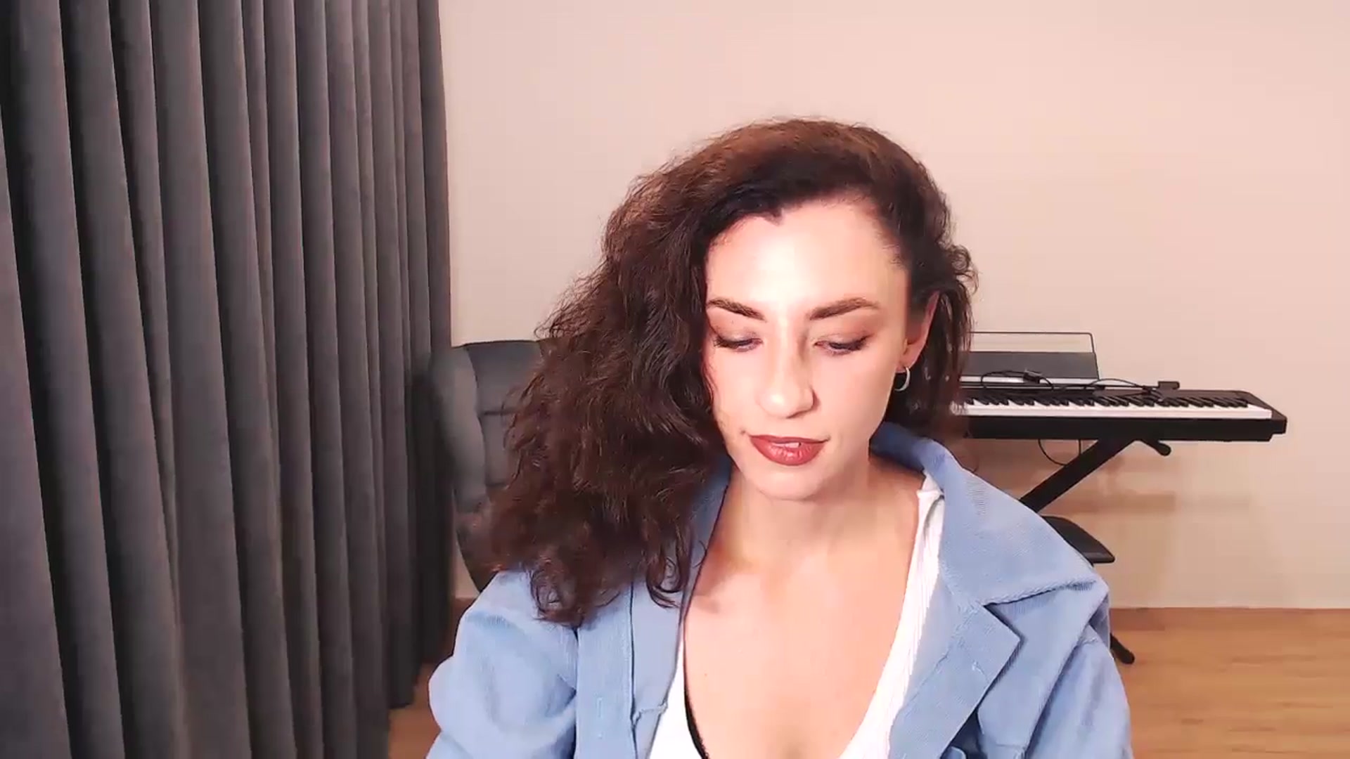 Gallery image thumbnail from Millla_Mi's myfreecams stream on, 07/21/2024, 16:15 image 19 of 20