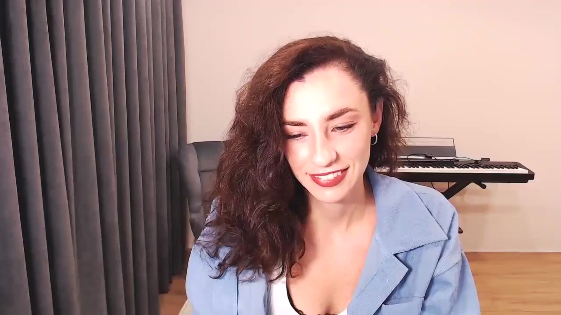 Gallery image thumbnail from Millla_Mi's myfreecams stream on, 07/21/2024, 16:15 image 13 of 20