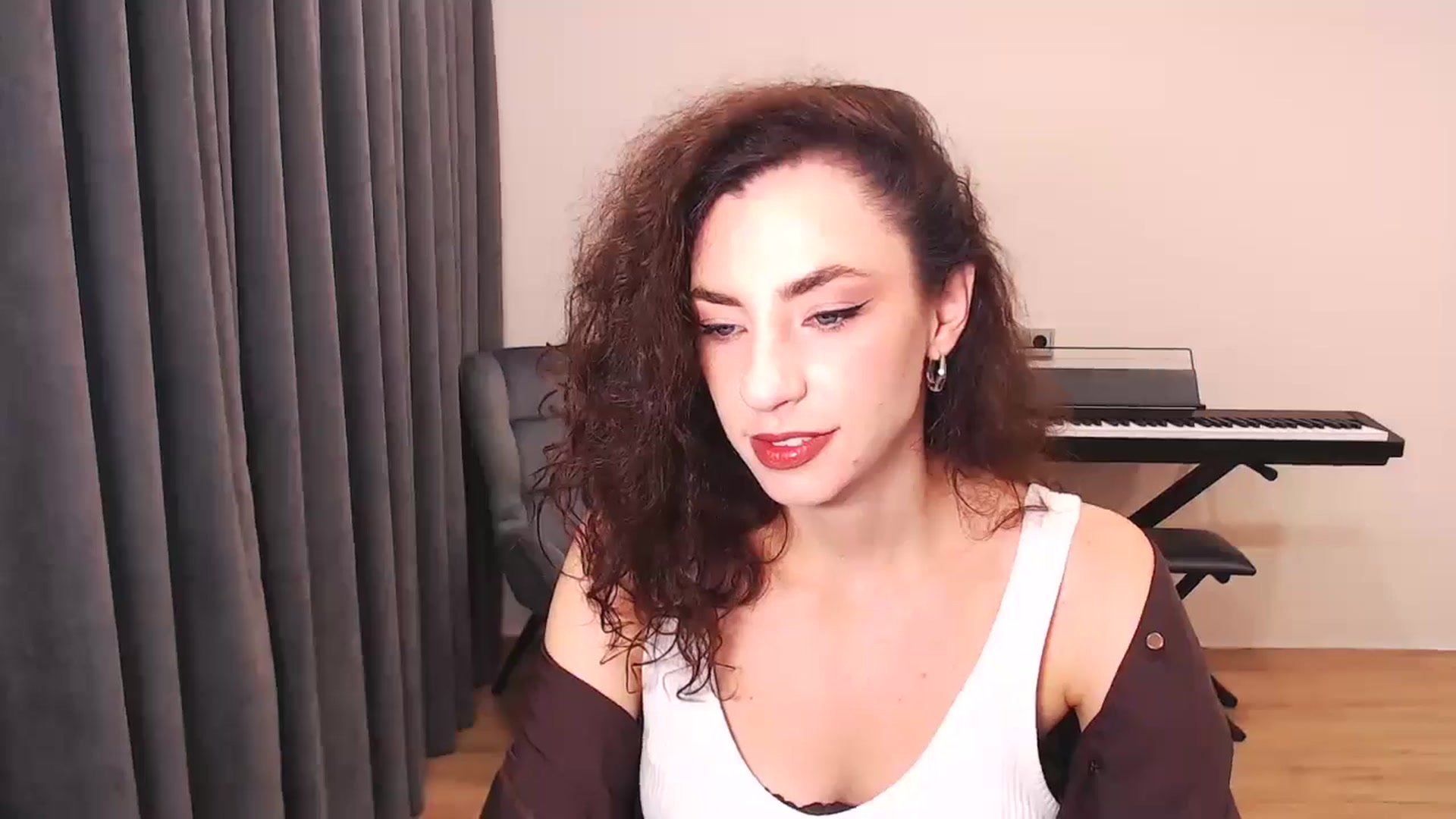 Gallery image thumbnail from Millla_Mi's myfreecams stream on, 07/27/2024, 06:49 image 9 of 20