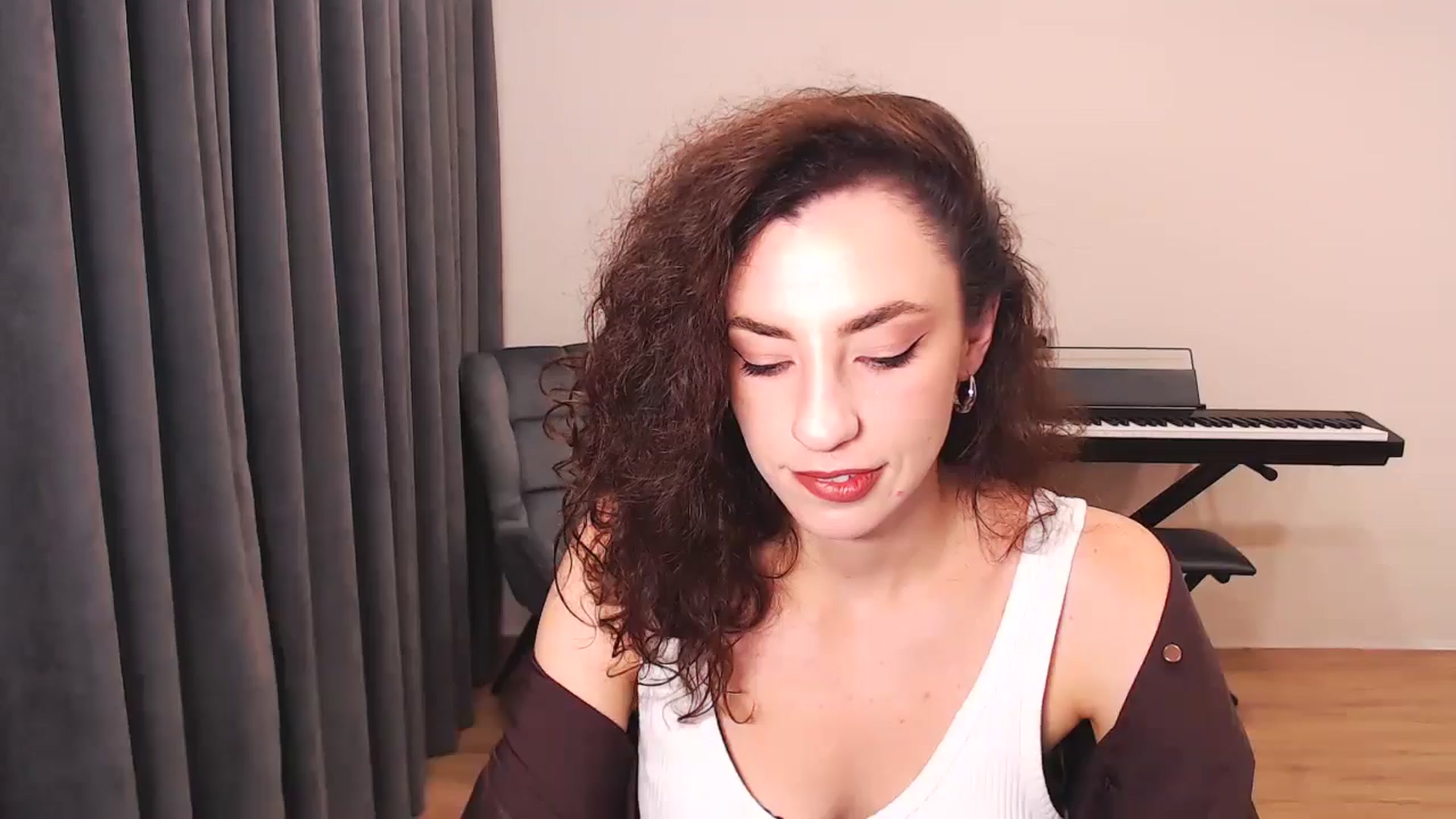 Gallery image thumbnail from Millla_Mi's myfreecams stream on, 07/27/2024, 06:49 image 10 of 20