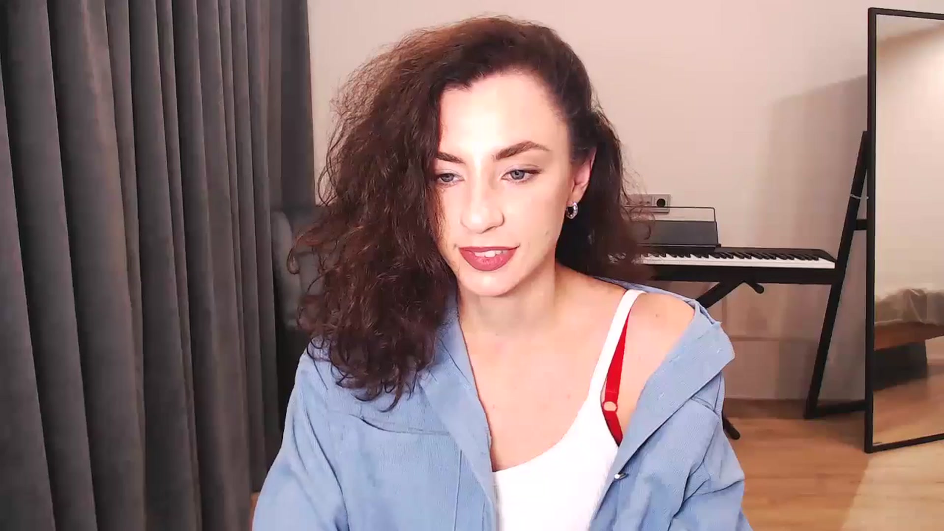 Gallery image thumbnail from Millla_Mi's myfreecams stream on, 07/28/2024, 20:33 image 18 of 20