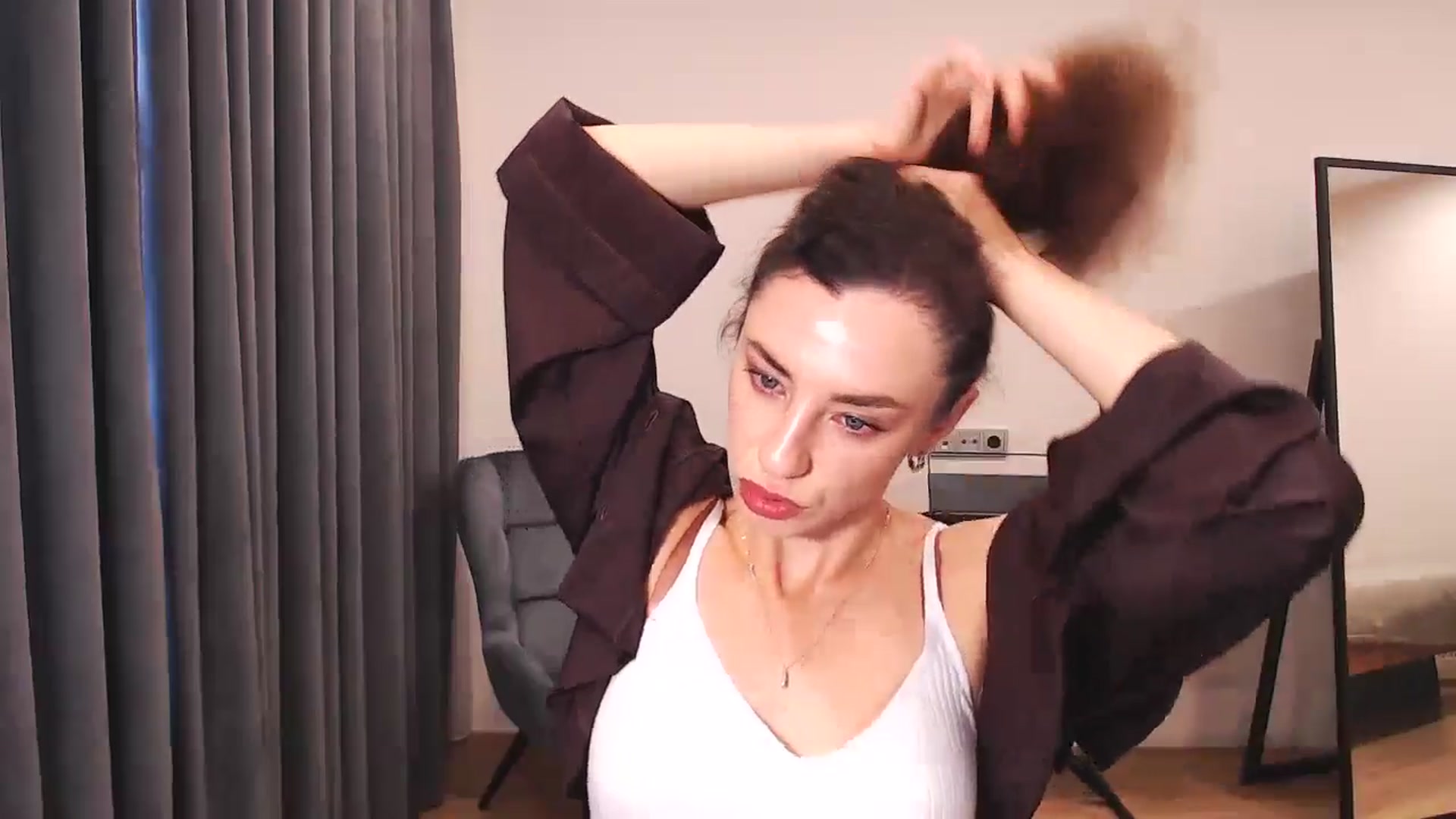 Gallery image thumbnail from Millla_Mi's myfreecams stream on, 08/17/2024, 06:08 image 17 of 20