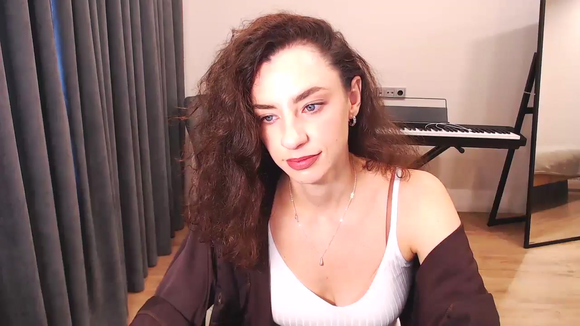 Gallery image thumbnail from Millla_Mi's myfreecams stream on, 08/17/2024, 06:08 image 18 of 20