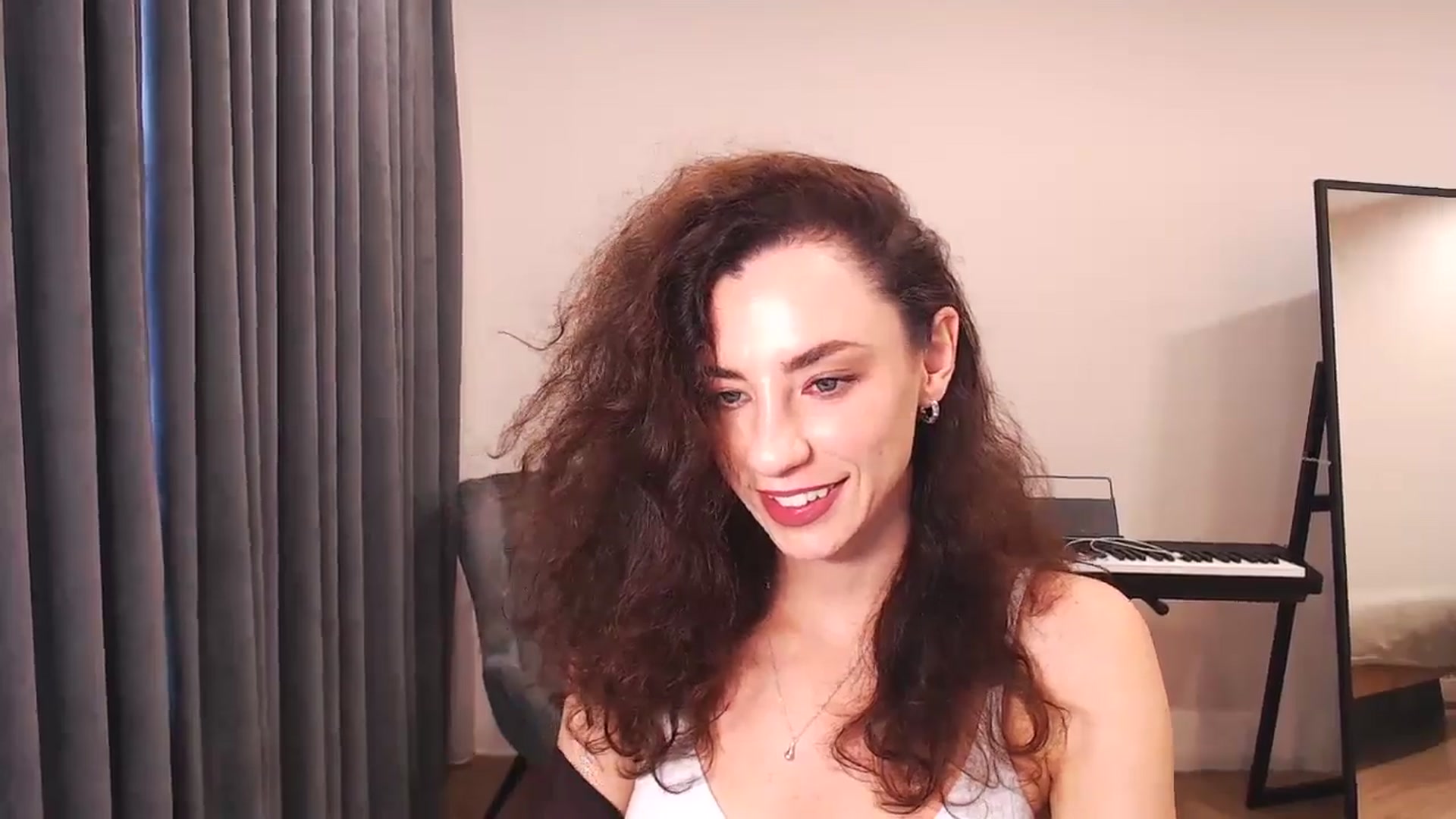 Gallery image thumbnail from Millla_Mi's myfreecams stream on, 08/17/2024, 06:08 image 6 of 20