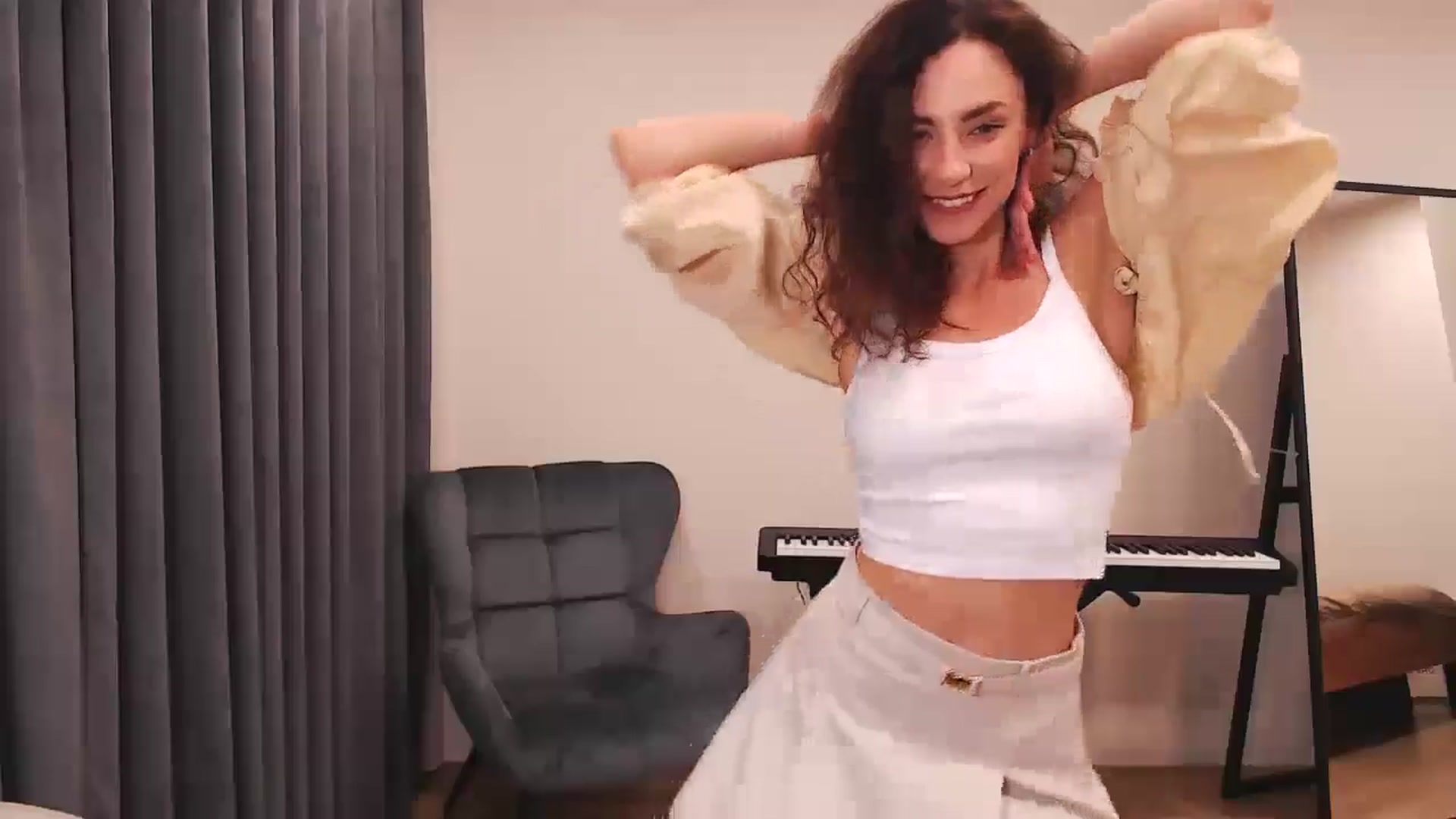 Gallery image thumbnail from Millla_Mi's myfreecams stream on, 08/24/2024, 19:22 image 7 of 20