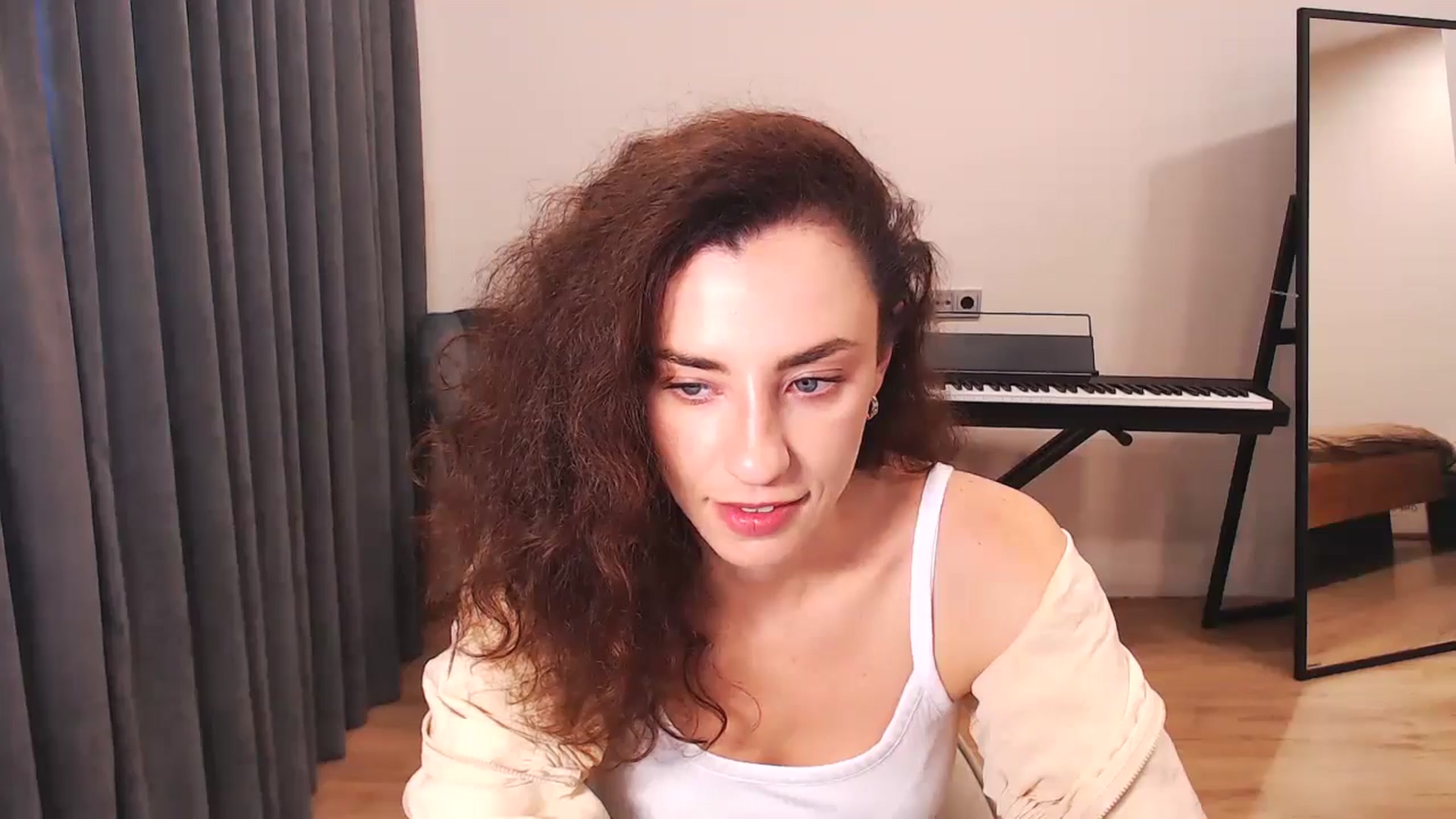 Gallery image thumbnail from Millla_Mi's myfreecams stream on, 08/25/2024, 08:23 image 3 of 20