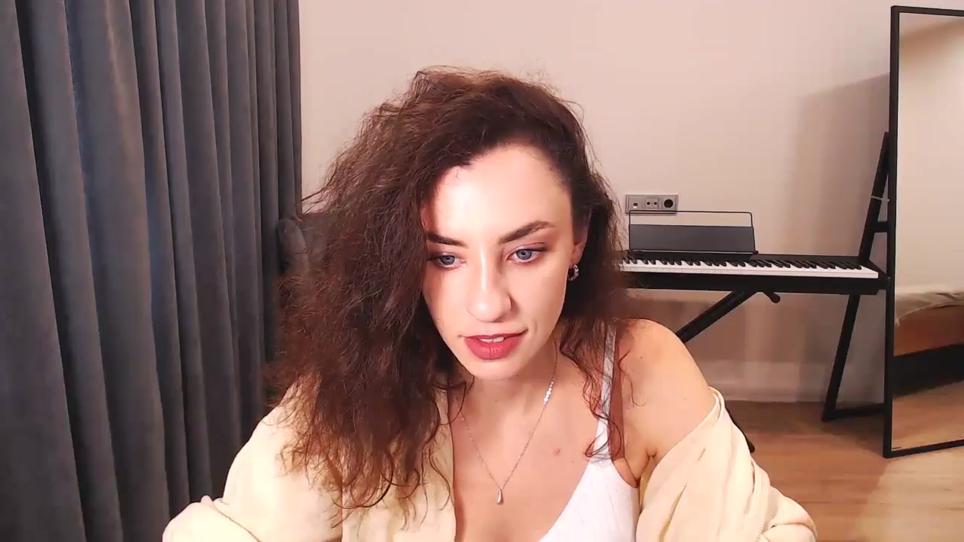 Gallery image thumbnail from Millla_Mi's myfreecams stream on, 08/31/2024, 09:33 image 3 of 20