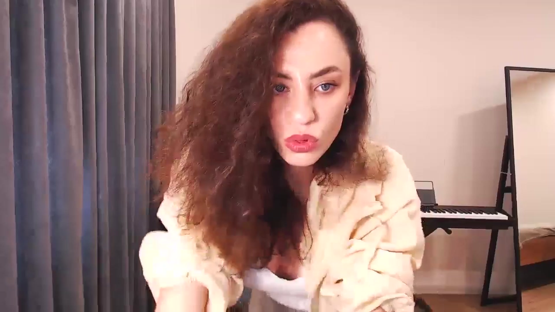 Gallery image thumbnail from Millla_Mi's myfreecams stream on, 08/31/2024, 09:33 image 9 of 20