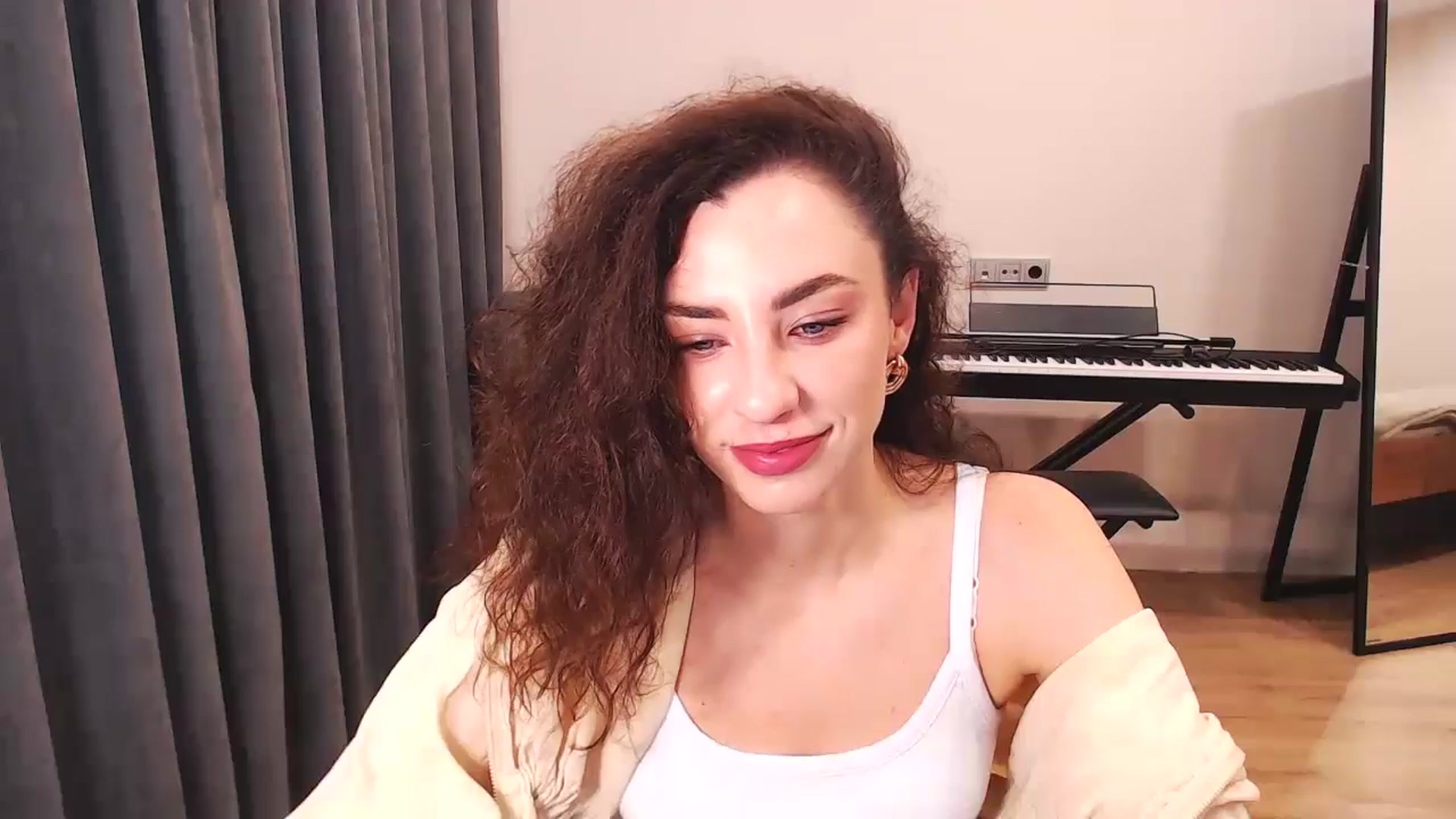 Gallery image thumbnail from Millla_Mi's myfreecams stream on, 09/08/2024, 07:50 image 1 of 20
