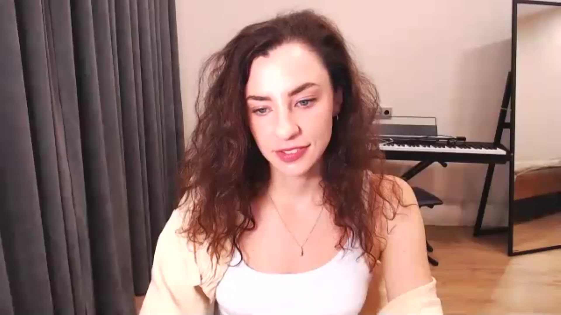 Gallery image thumbnail from Millla_Mi's myfreecams stream on, 09/08/2024, 15:39 image 3 of 20
