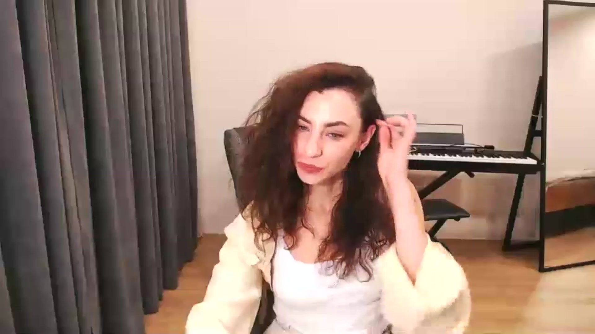 Gallery image thumbnail from Millla_Mi's myfreecams stream on, 09/08/2024, 15:49 image 19 of 20
