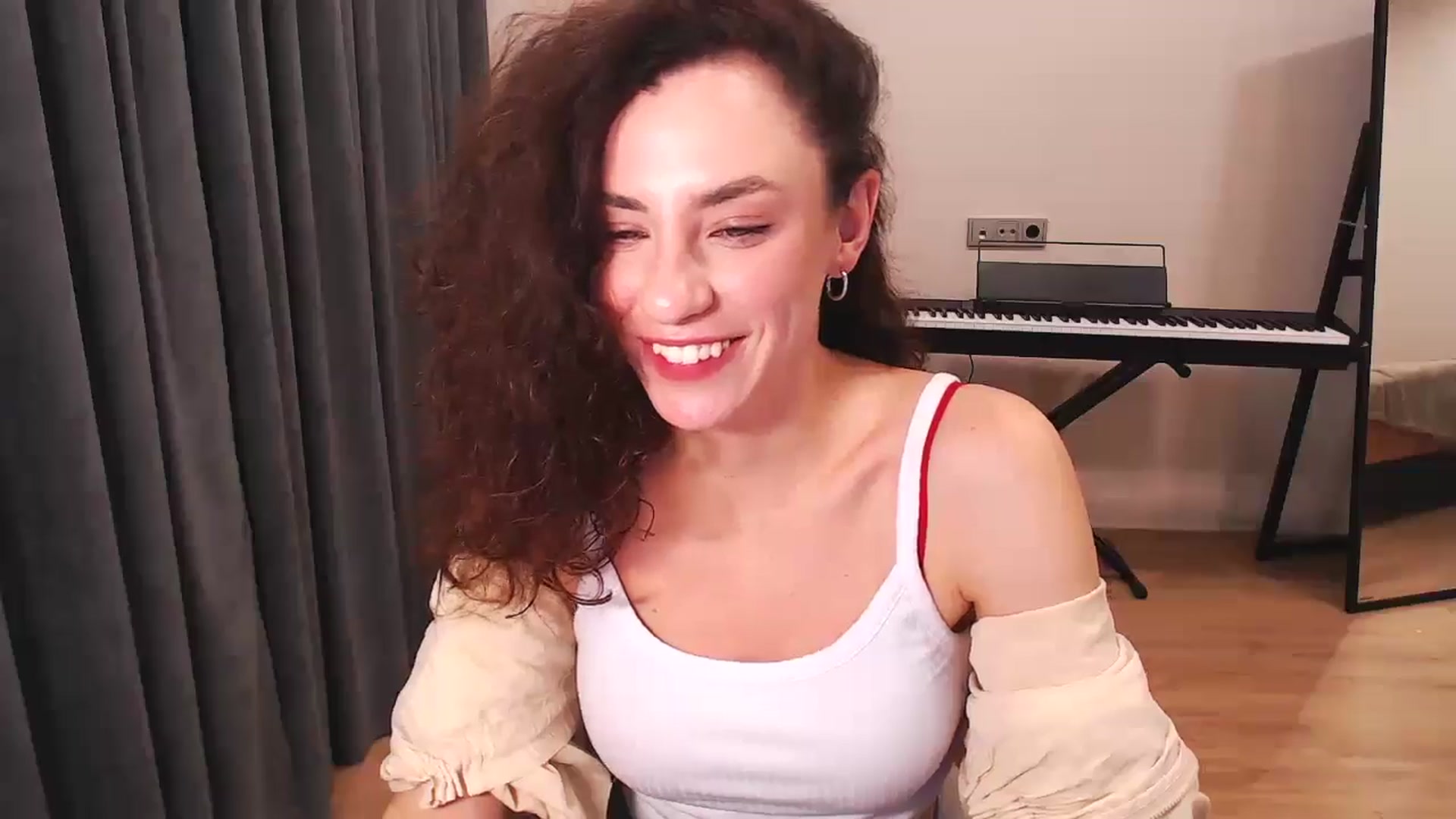 Gallery image thumbnail from Millla_Mi's myfreecams stream on, 09/14/2024, 18:09 image 14 of 20