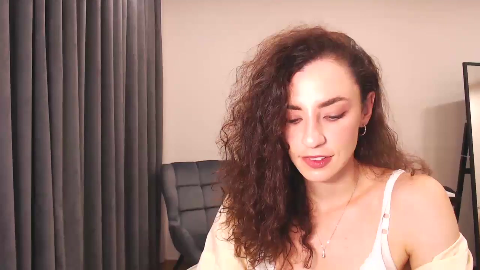 Gallery image thumbnail from Millla_Mi's myfreecams stream on, 09/22/2024, 17:28 image 7 of 20