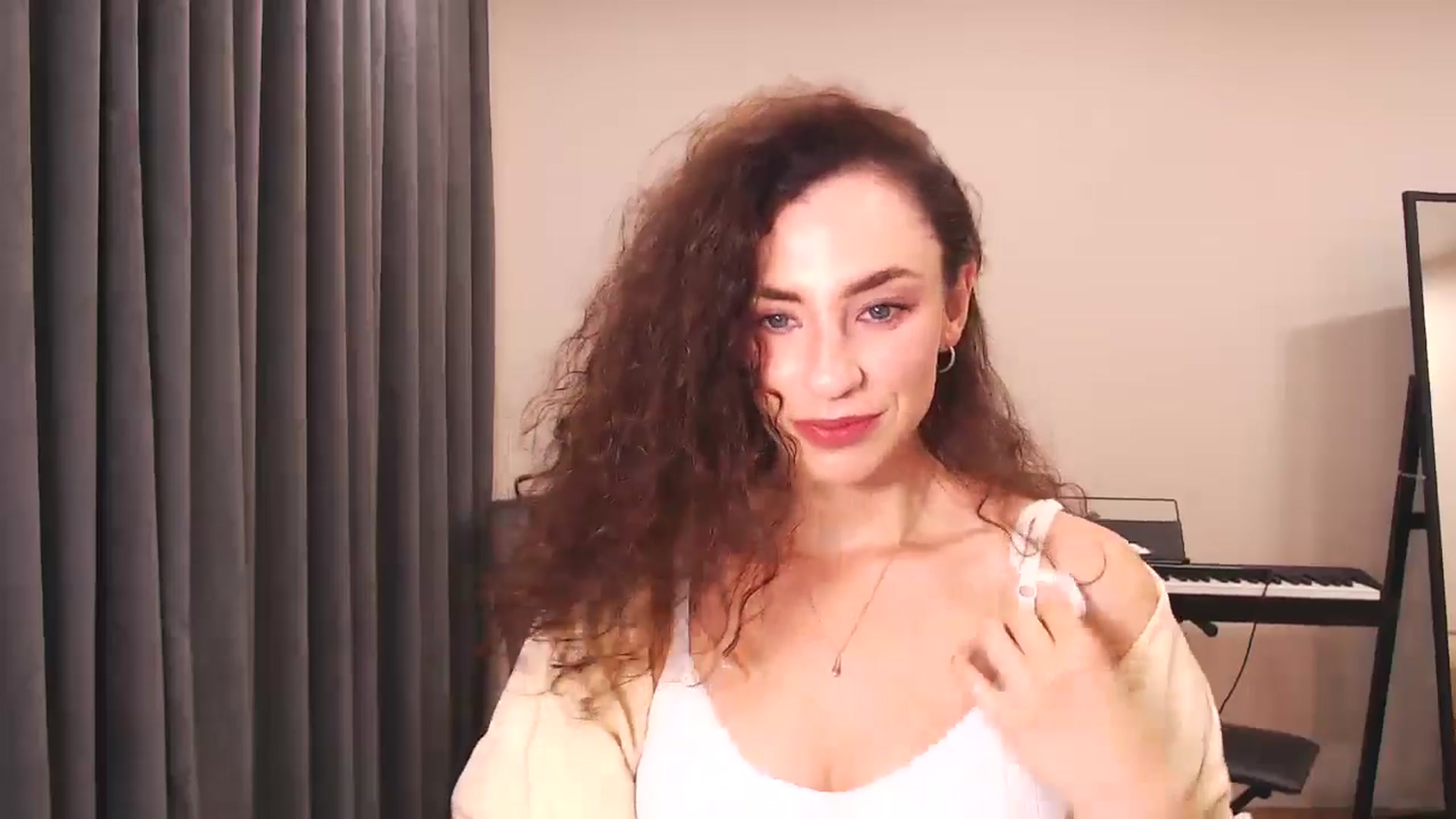 Gallery image thumbnail from Millla_Mi's myfreecams stream on, 09/22/2024, 17:28 image 11 of 20