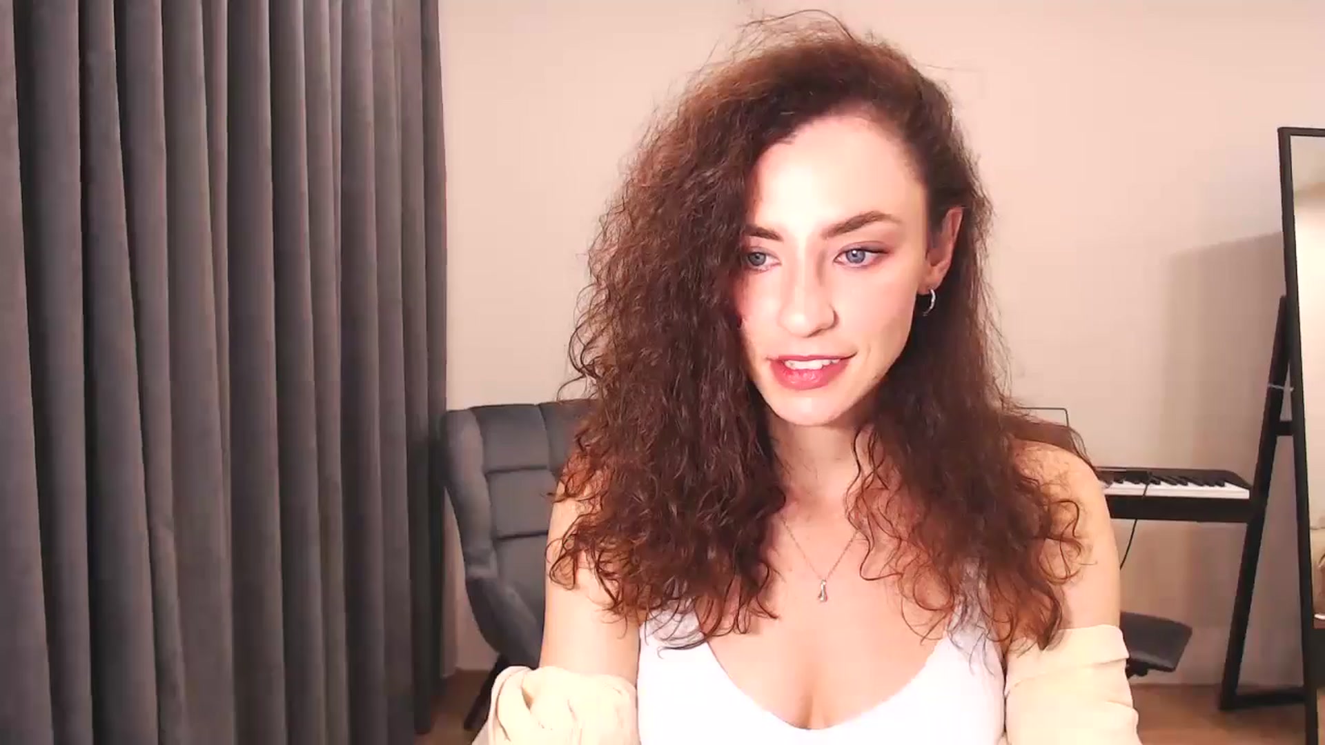 Gallery image thumbnail from Millla_Mi's myfreecams stream on, 09/22/2024, 17:28 image 3 of 20