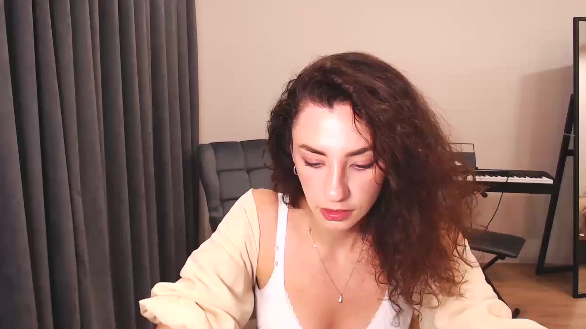Gallery image thumbnail from Millla_Mi's myfreecams stream on, 09/22/2024, 18:13 image 20 of 20