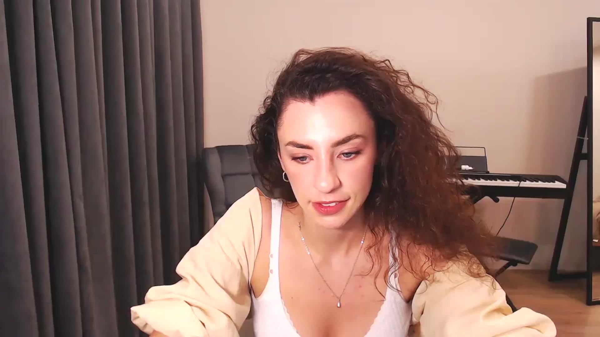 Gallery image thumbnail from Millla_Mi's myfreecams stream on, 09/22/2024, 18:13 image 12 of 20