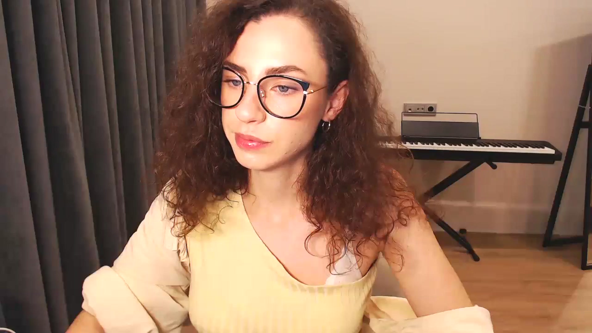 Gallery image thumbnail from Millla_Mi's myfreecams stream on, 09/28/2024, 19:16 image 4 of 20