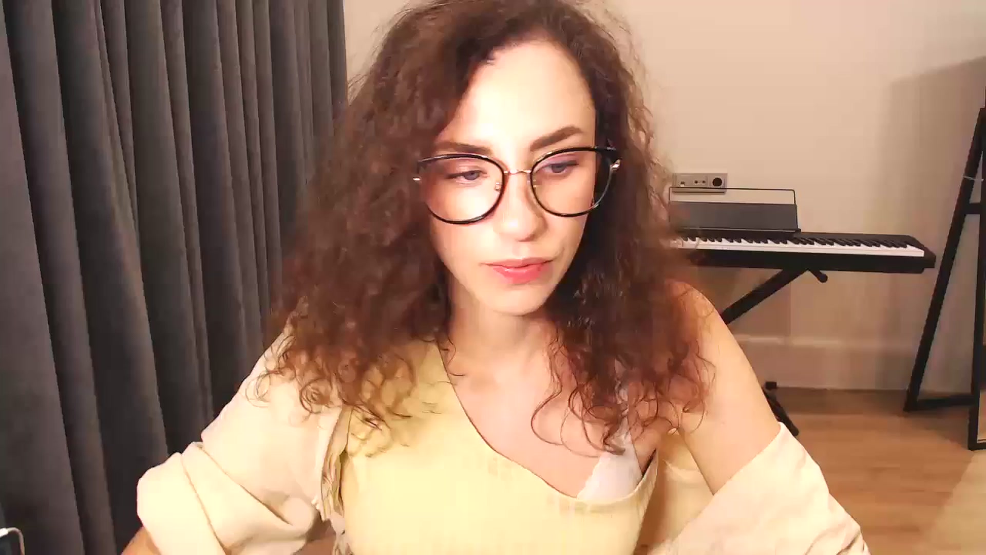 Gallery image thumbnail from Millla_Mi's myfreecams stream on, 09/28/2024, 19:16 image 2 of 20
