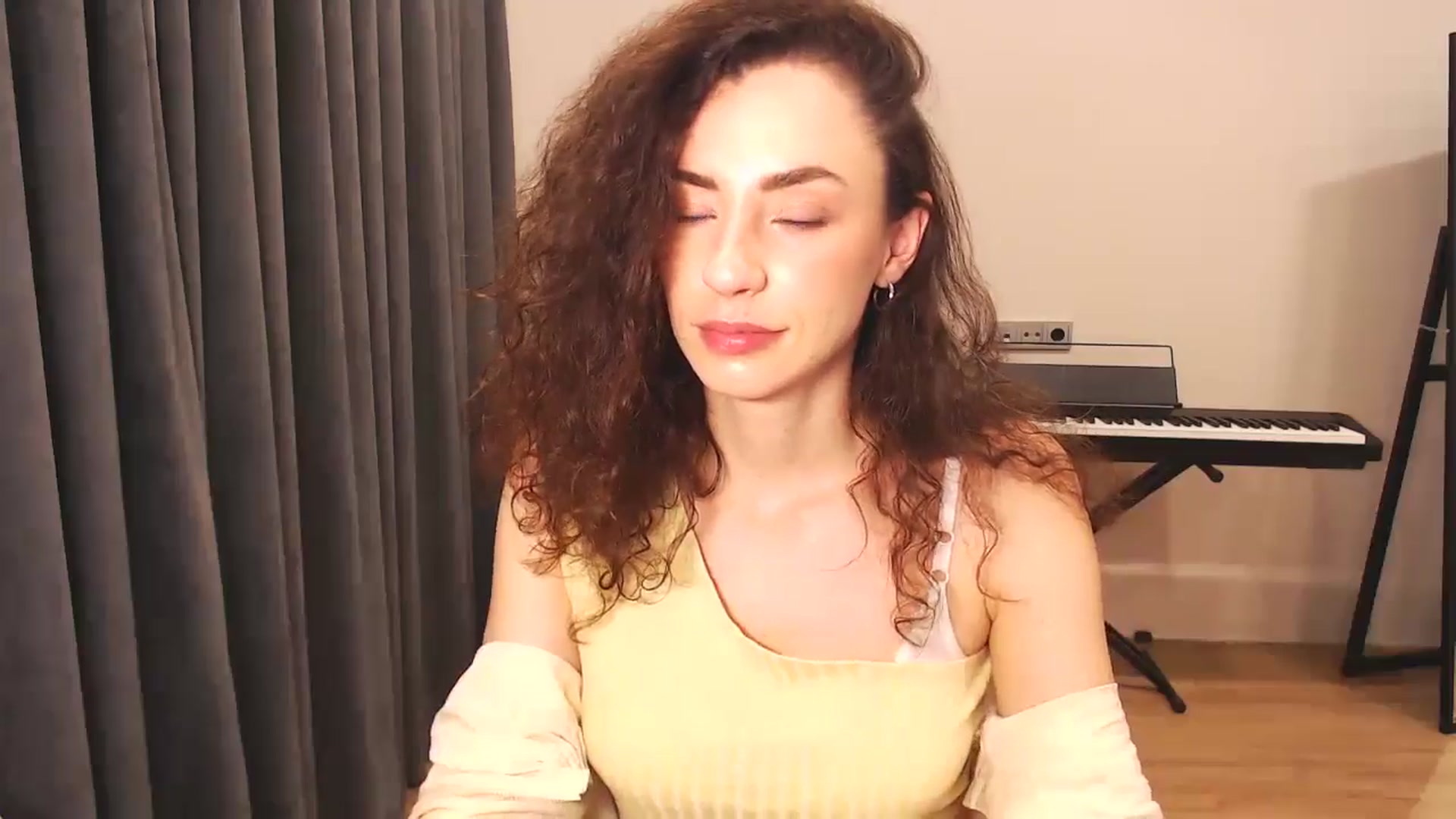 Gallery image thumbnail from Millla_Mi's myfreecams stream on, 09/28/2024, 19:16 image 12 of 20