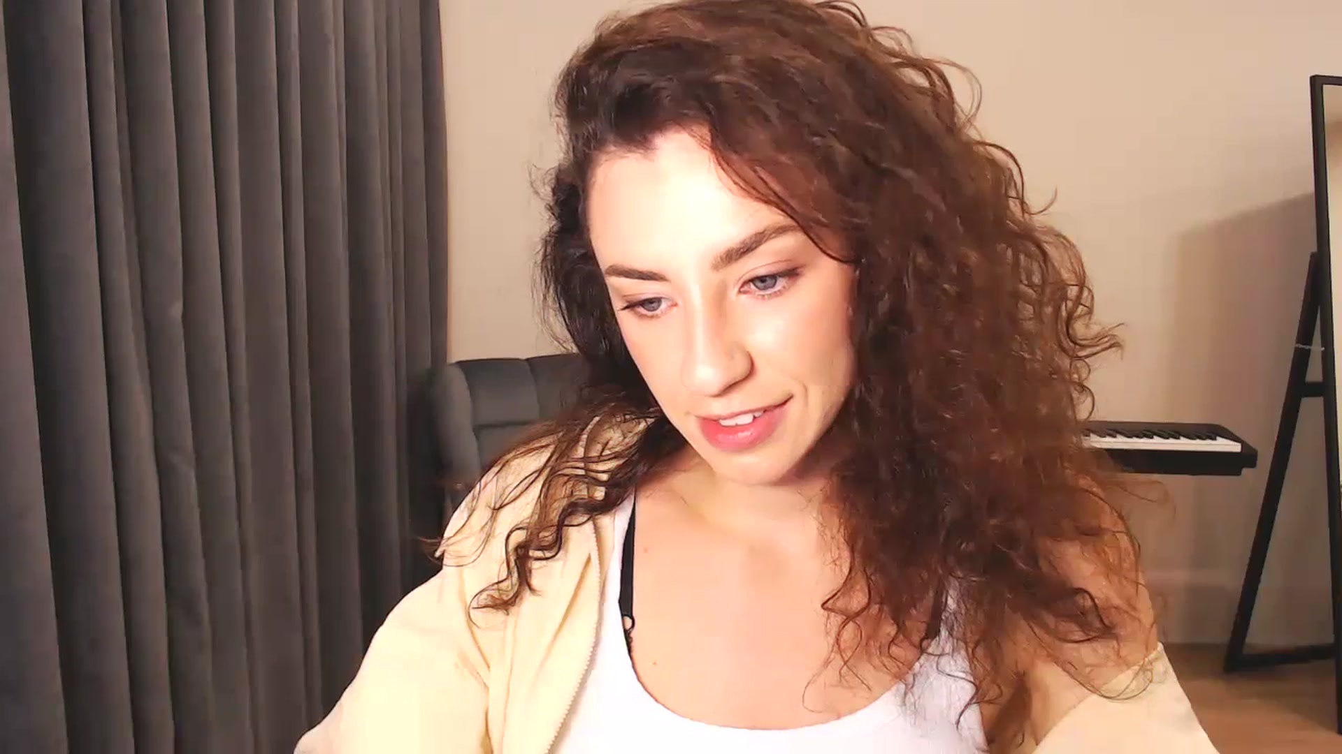 Gallery image thumbnail from Millla_Mi's myfreecams stream on, 10/05/2024, 18:29 image 5 of 20