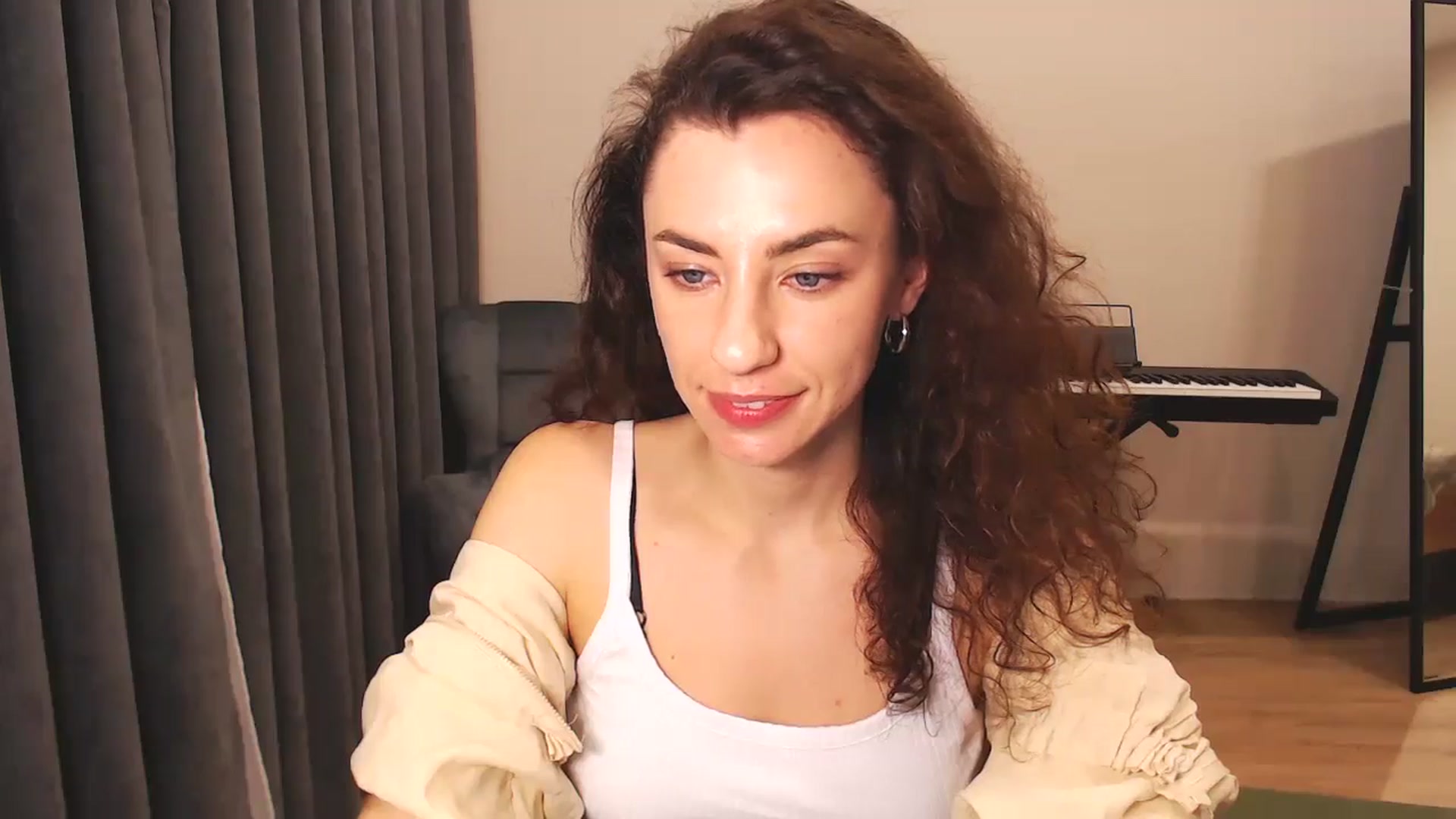 Gallery image thumbnail from Millla_Mi's myfreecams stream on, 10/06/2024, 17:33 image 3 of 20