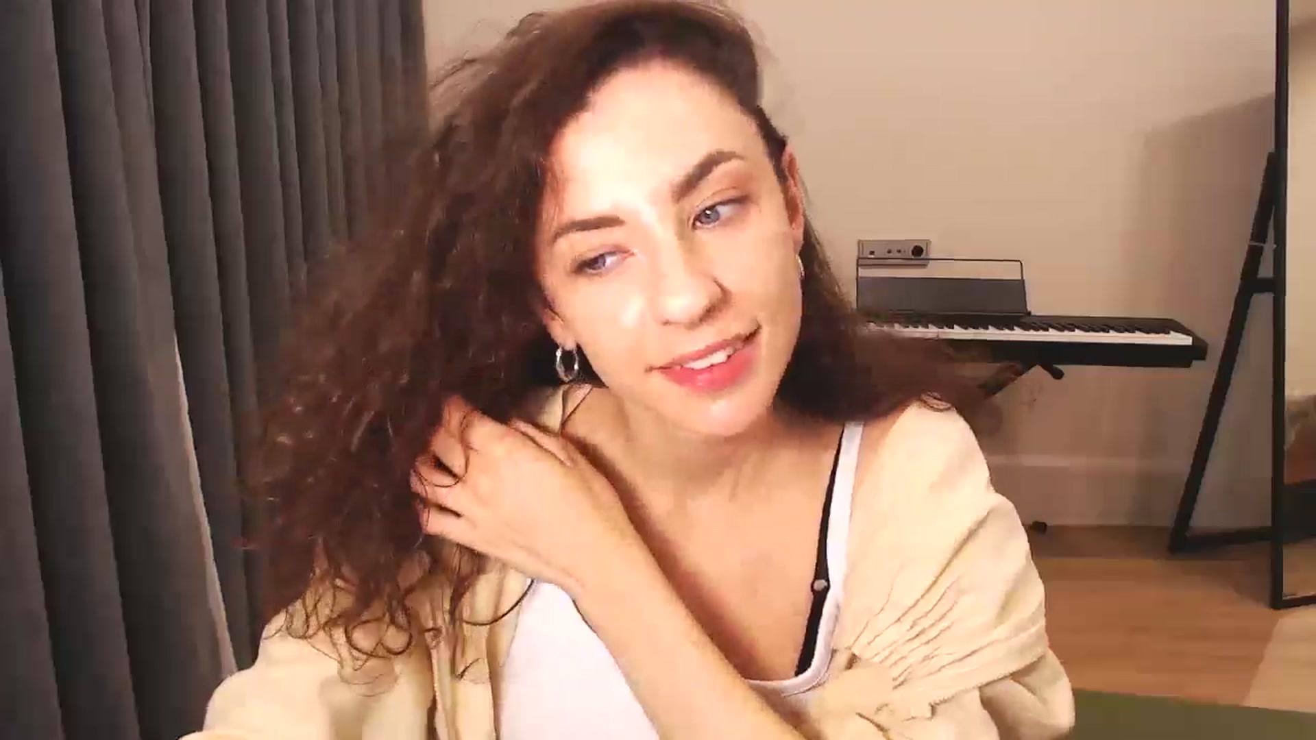 Gallery image thumbnail from Millla_Mi's myfreecams stream on, 10/06/2024, 17:33 image 5 of 20