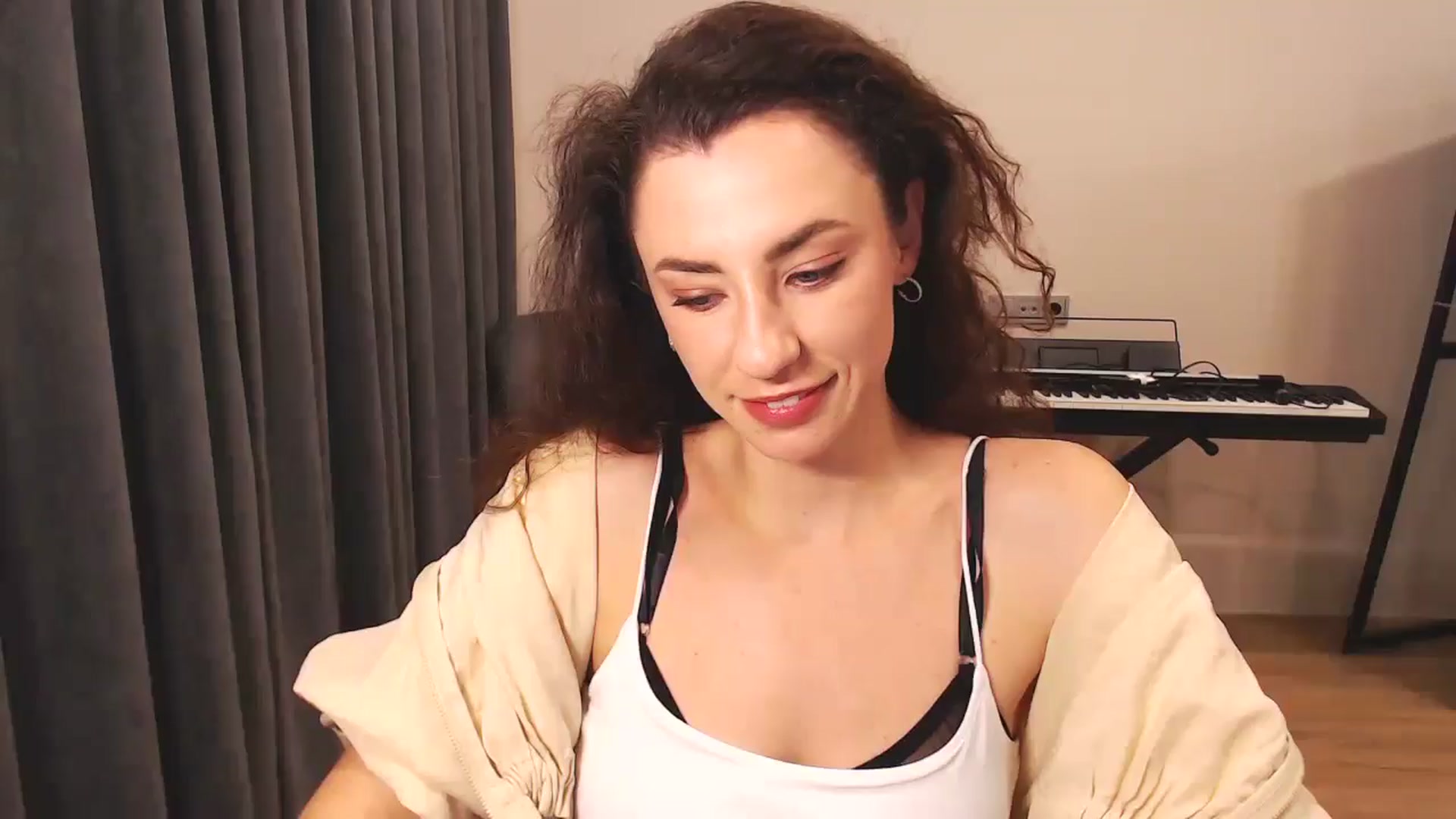 Gallery image thumbnail from Millla_Mi's myfreecams stream on, 10/12/2024, 19:59 image 1 of 20