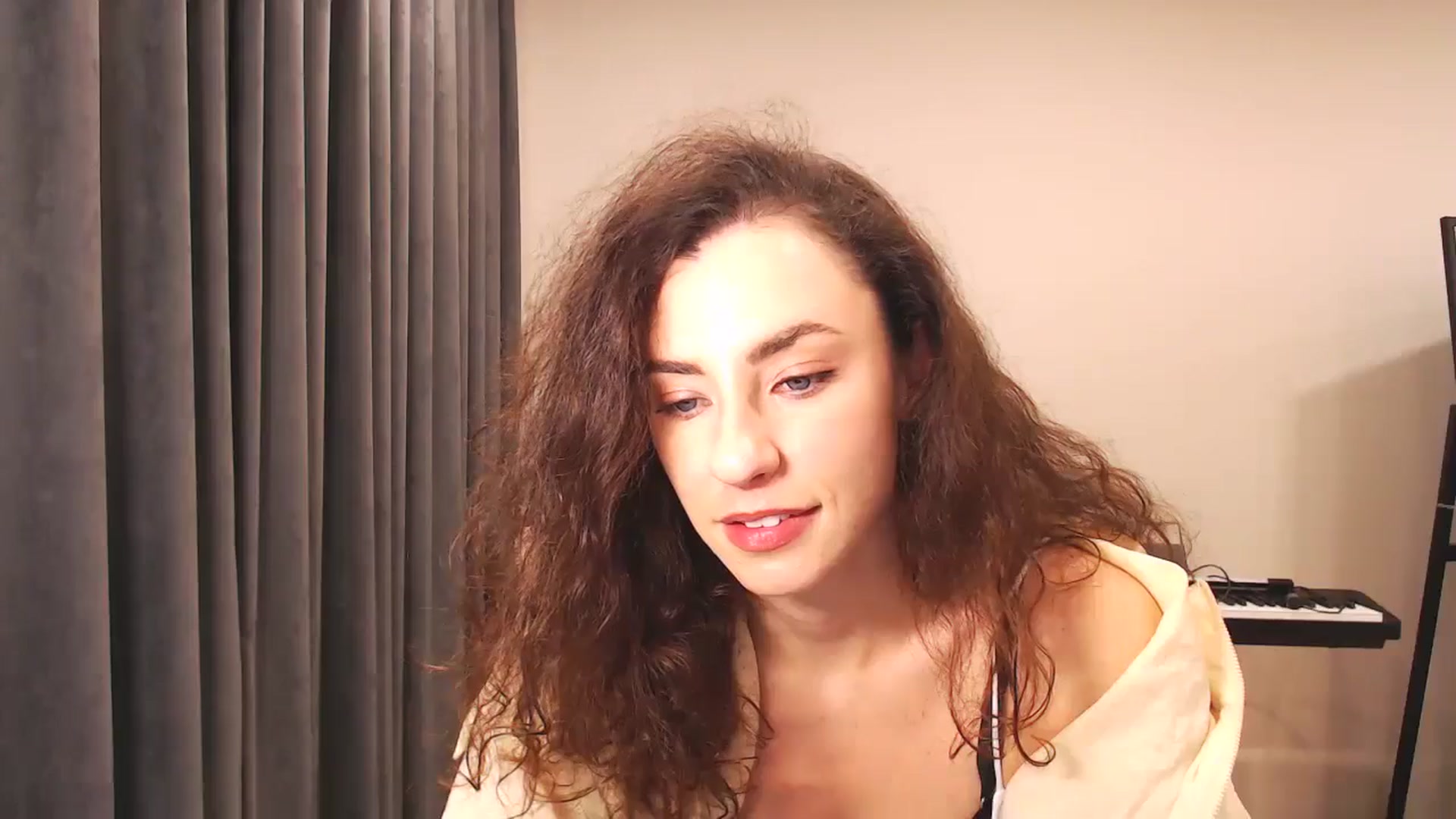 Gallery image thumbnail from Millla_Mi's myfreecams stream on, 10/12/2024, 19:59 image 15 of 20