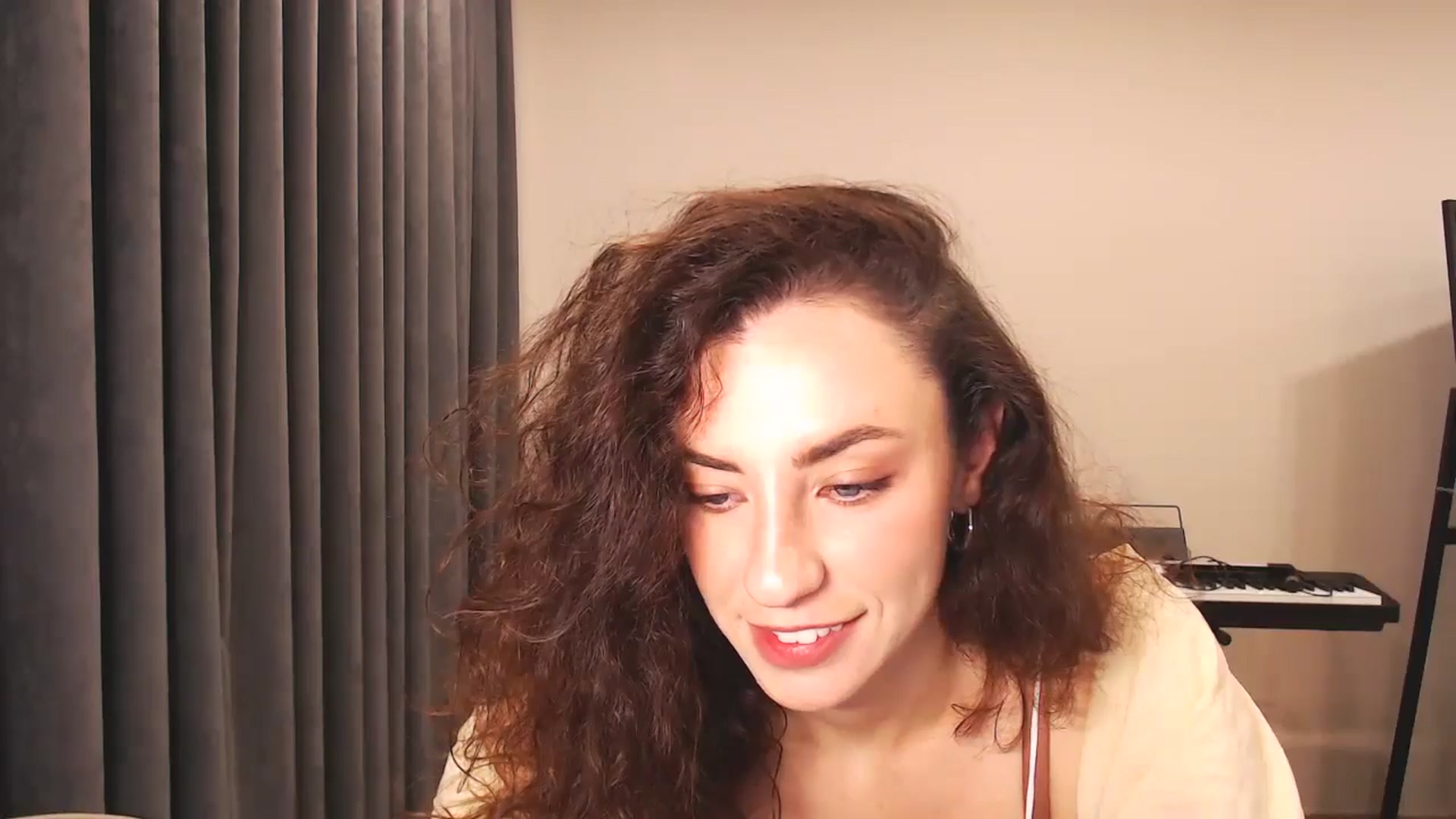 Gallery image thumbnail from Millla_Mi's myfreecams stream on, 10/13/2024, 20:10 image 15 of 20