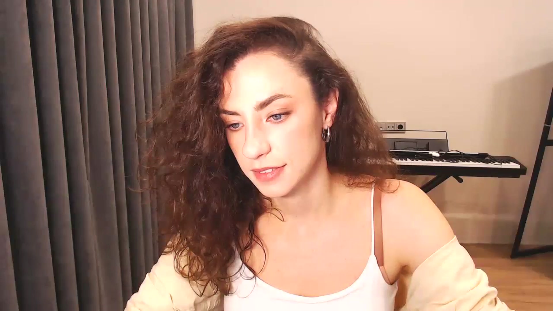 Gallery image thumbnail from Millla_Mi's myfreecams stream on, 10/13/2024, 20:10 image 5 of 20