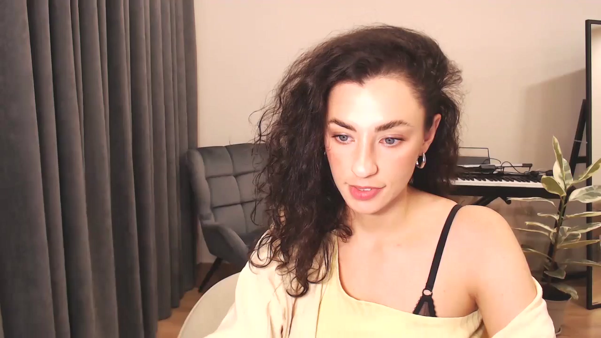 Gallery image thumbnail from Millla_Mi's myfreecams stream on, 11/09/2024, 21:41 image 17 of 20