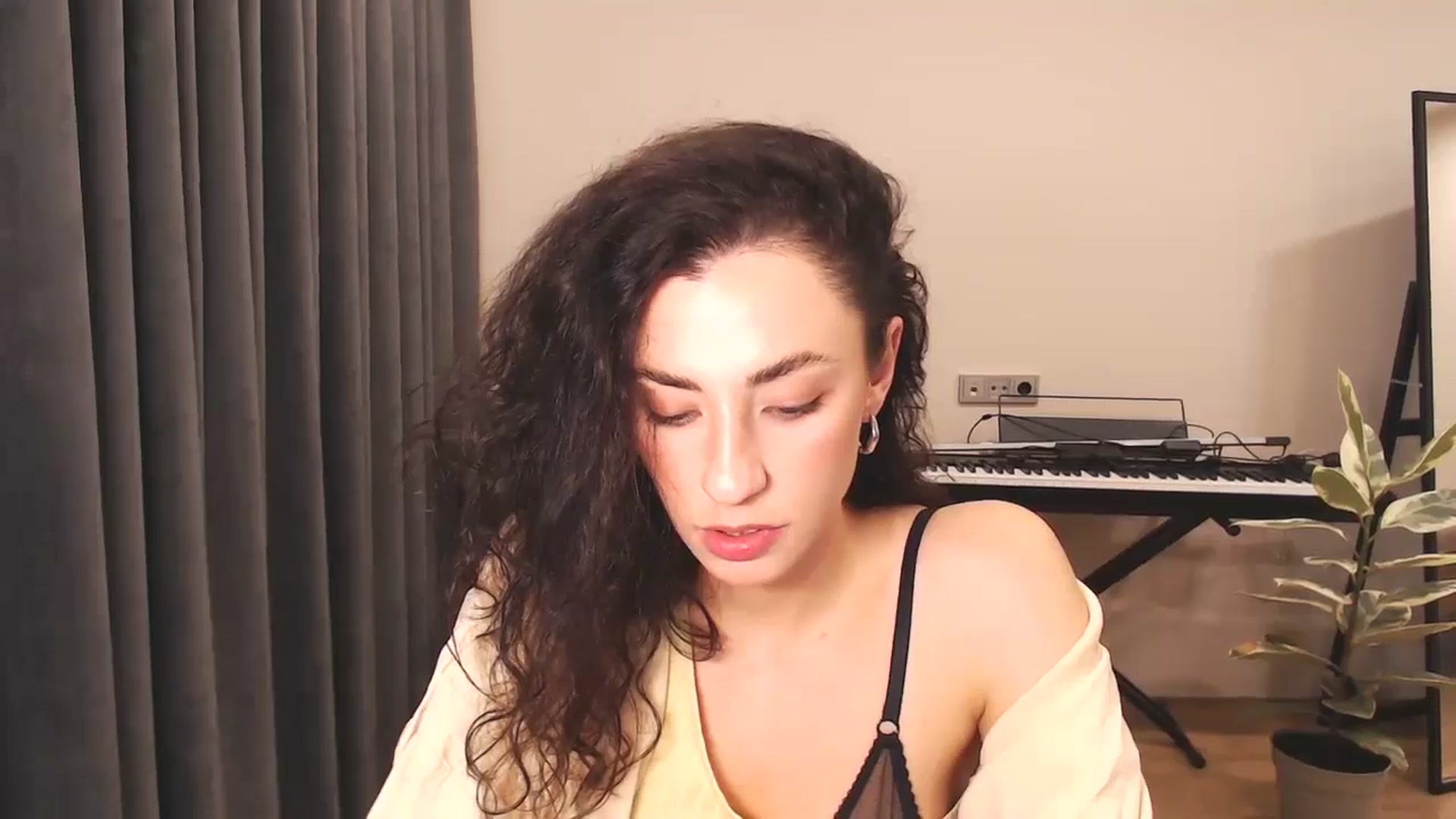 Gallery image thumbnail from Millla_Mi's myfreecams stream on, 11/09/2024, 21:41 image 16 of 20