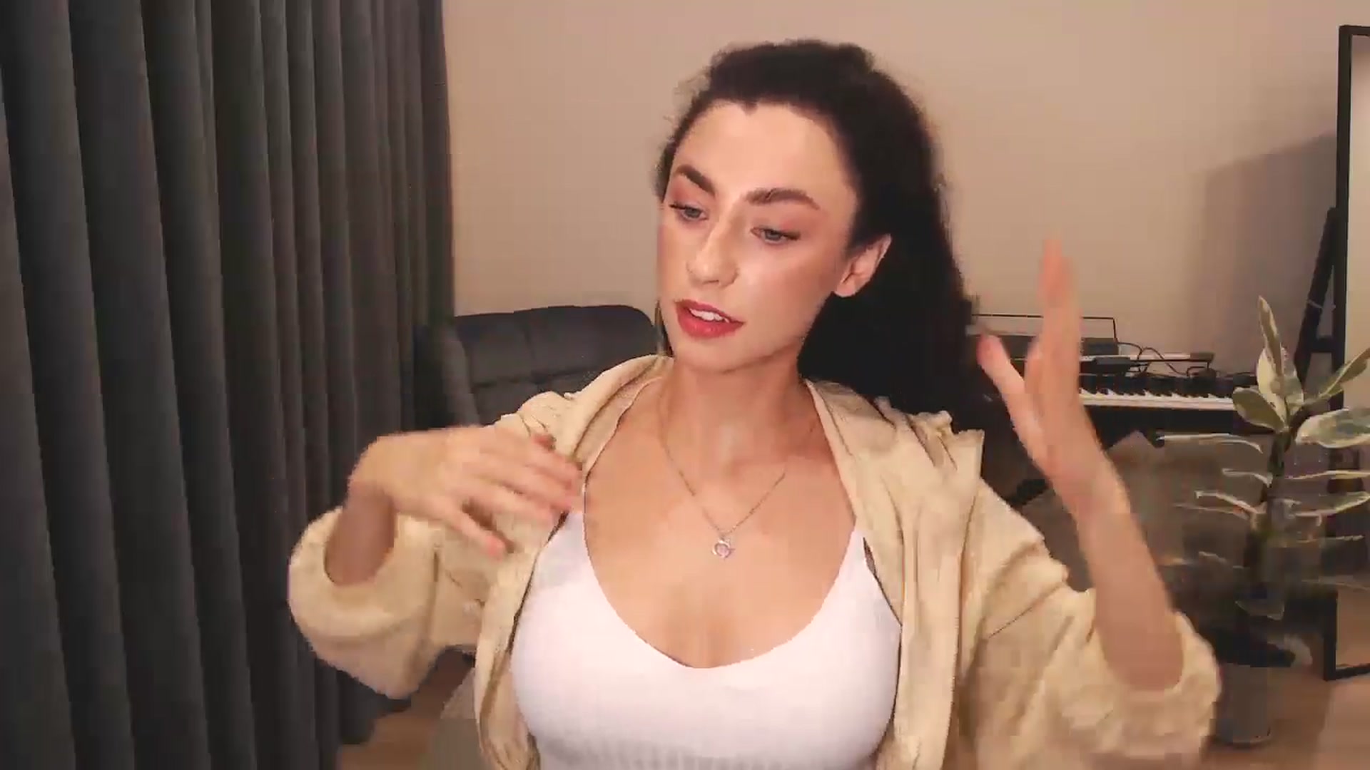 Gallery image thumbnail from Millla_Mi's myfreecams stream on, 11/10/2024, 22:07 image 12 of 20