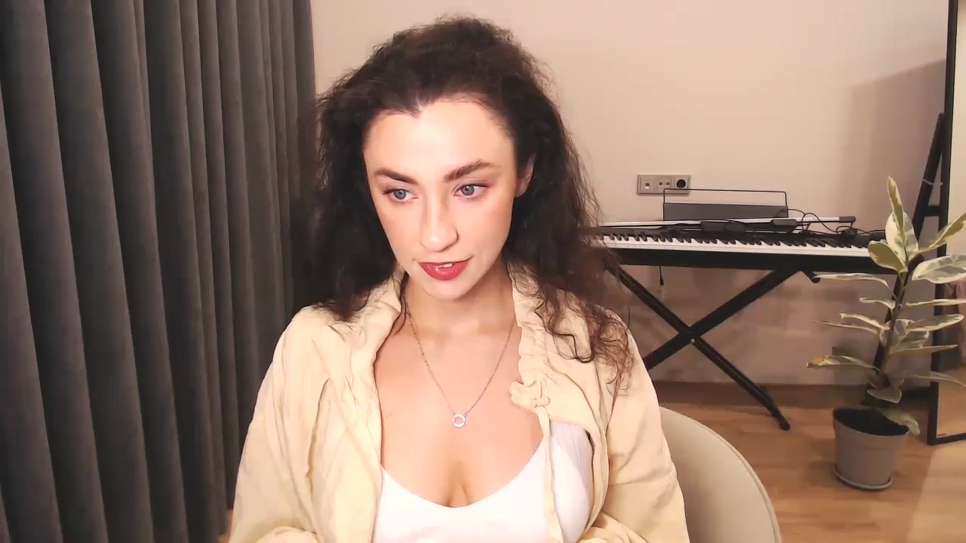 Gallery image thumbnail from Millla_Mi's myfreecams stream on, 11/10/2024, 22:07 image 2 of 20