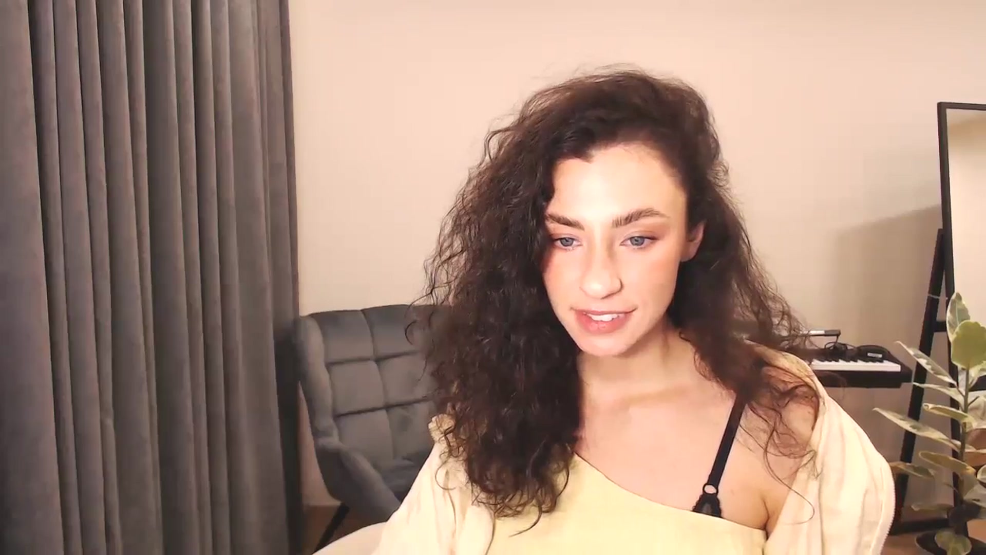 Gallery image thumbnail from Millla_Mi's myfreecams stream on, 11/13/2024, 19:04 image 19 of 20