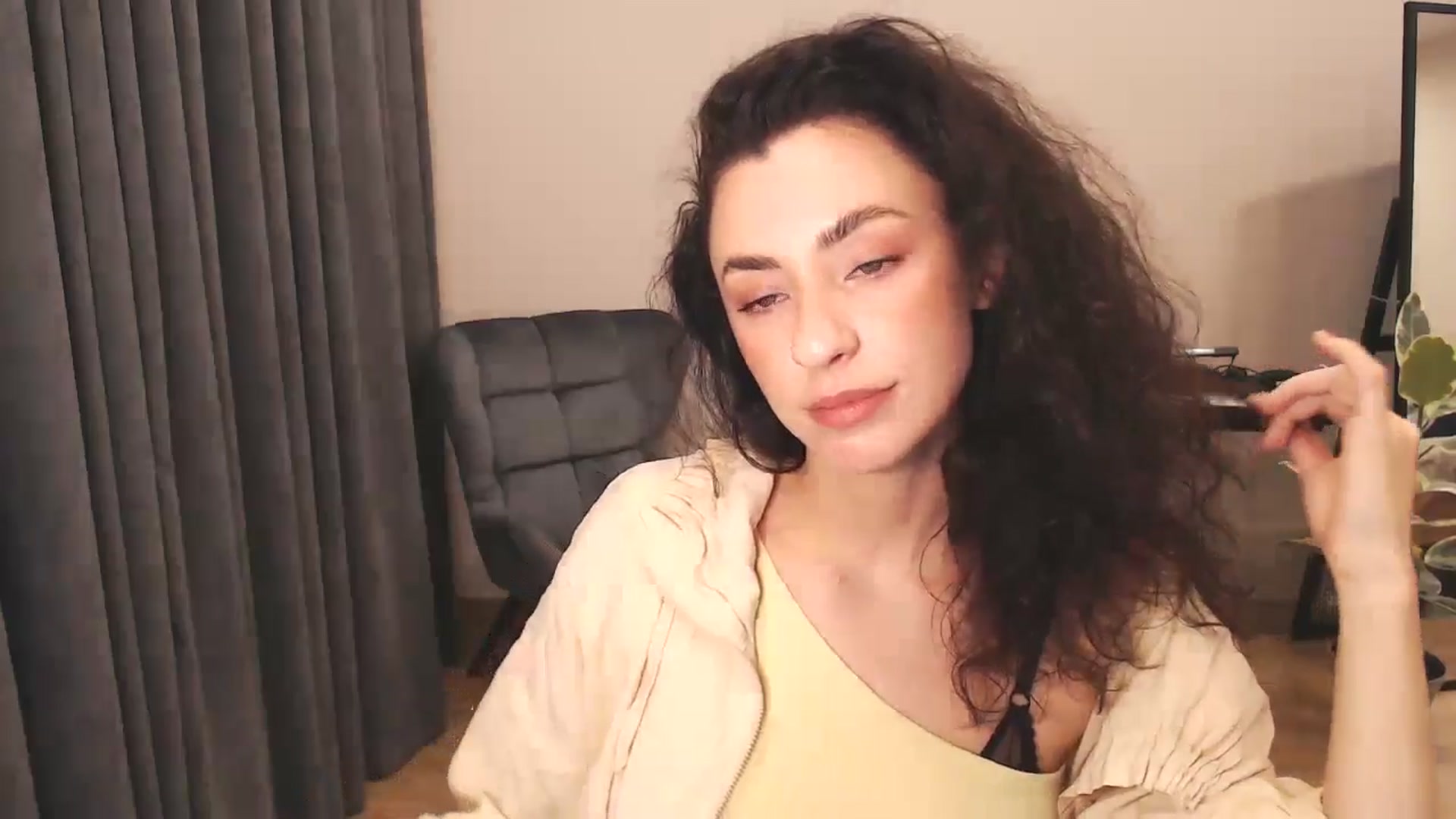 Gallery image thumbnail from Millla_Mi's myfreecams stream on, 11/13/2024, 19:04 image 9 of 20