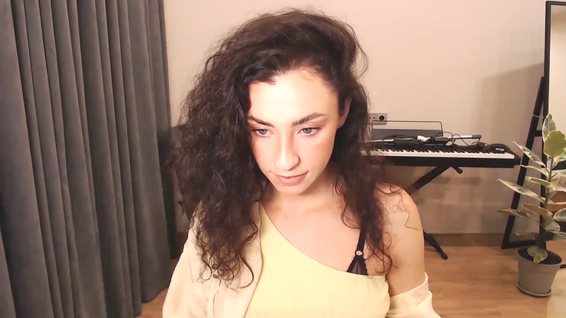Gallery image thumbnail from Millla_Mi's myfreecams stream on, 11/13/2024, 19:04 image 4 of 20