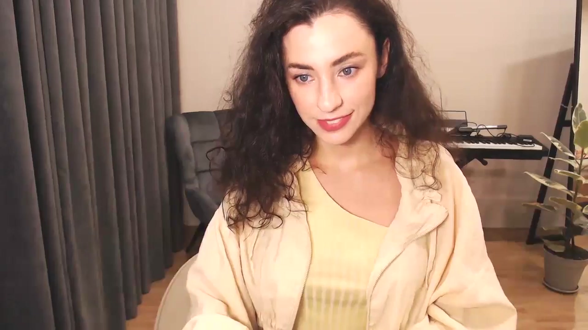 Gallery image thumbnail from Millla_Mi's myfreecams stream on, 11/16/2024, 18:43 image 12 of 20